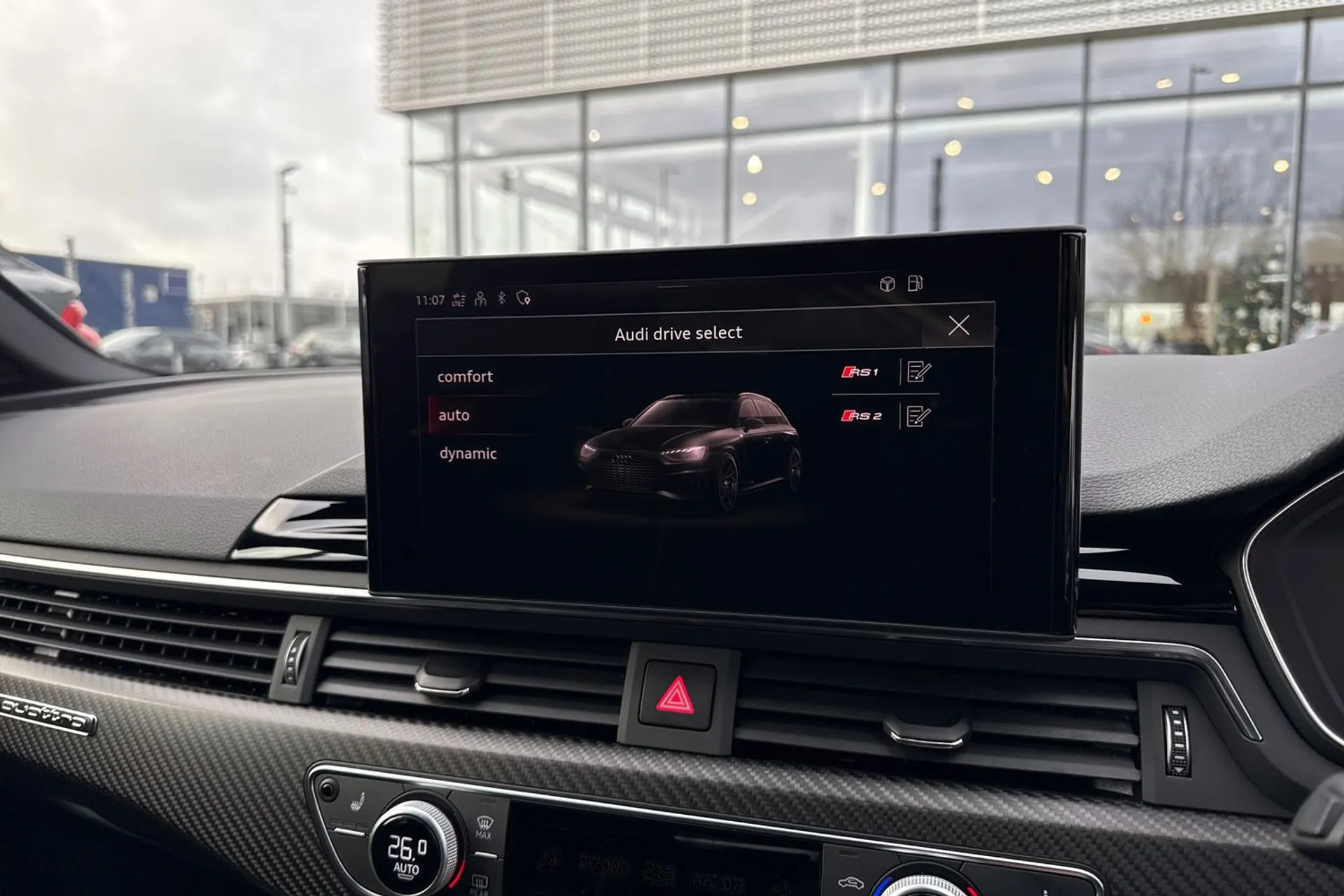 Audi RS4 thumbnail image number 40