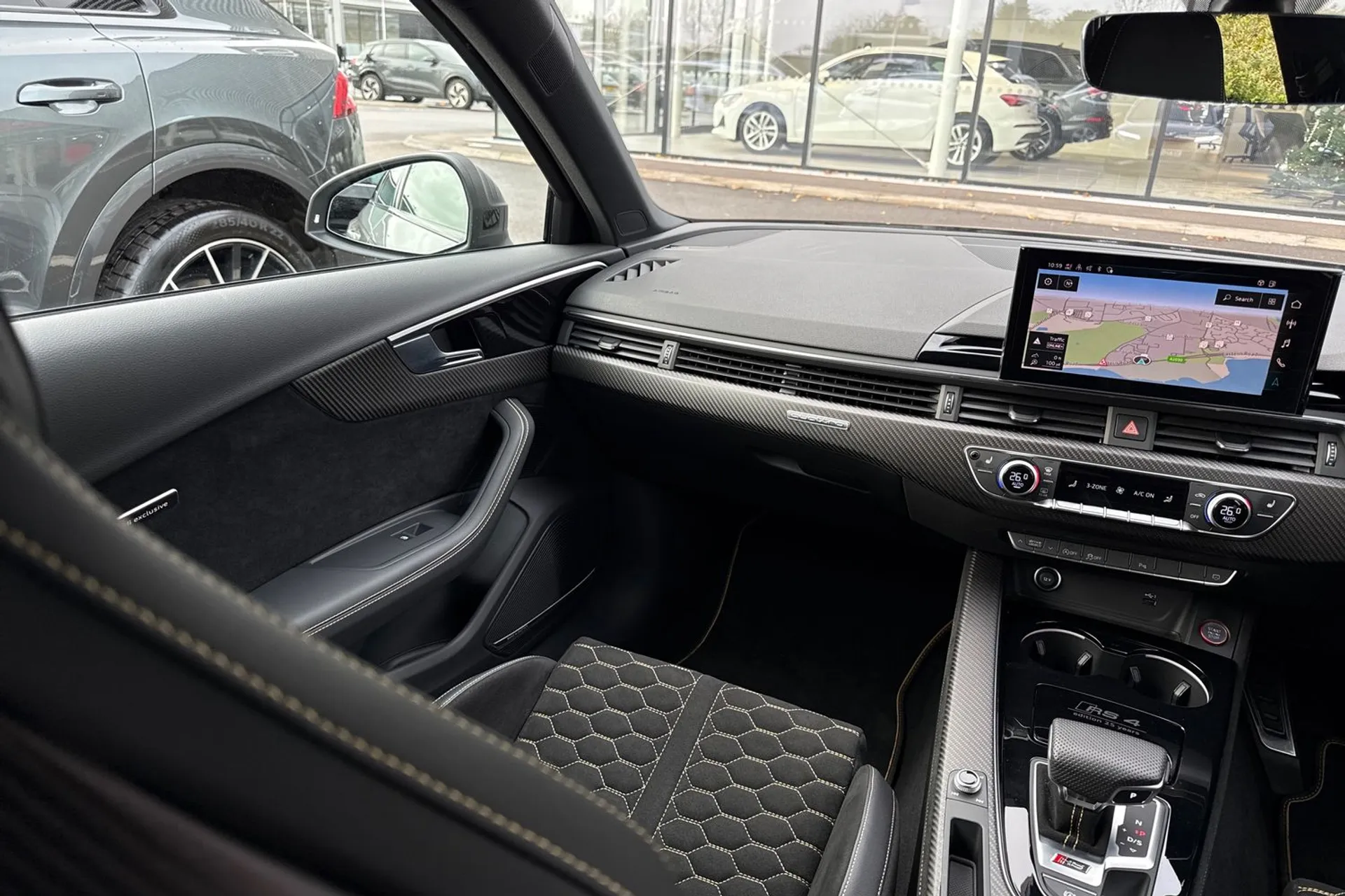 Audi RS4 thumbnail image number 39