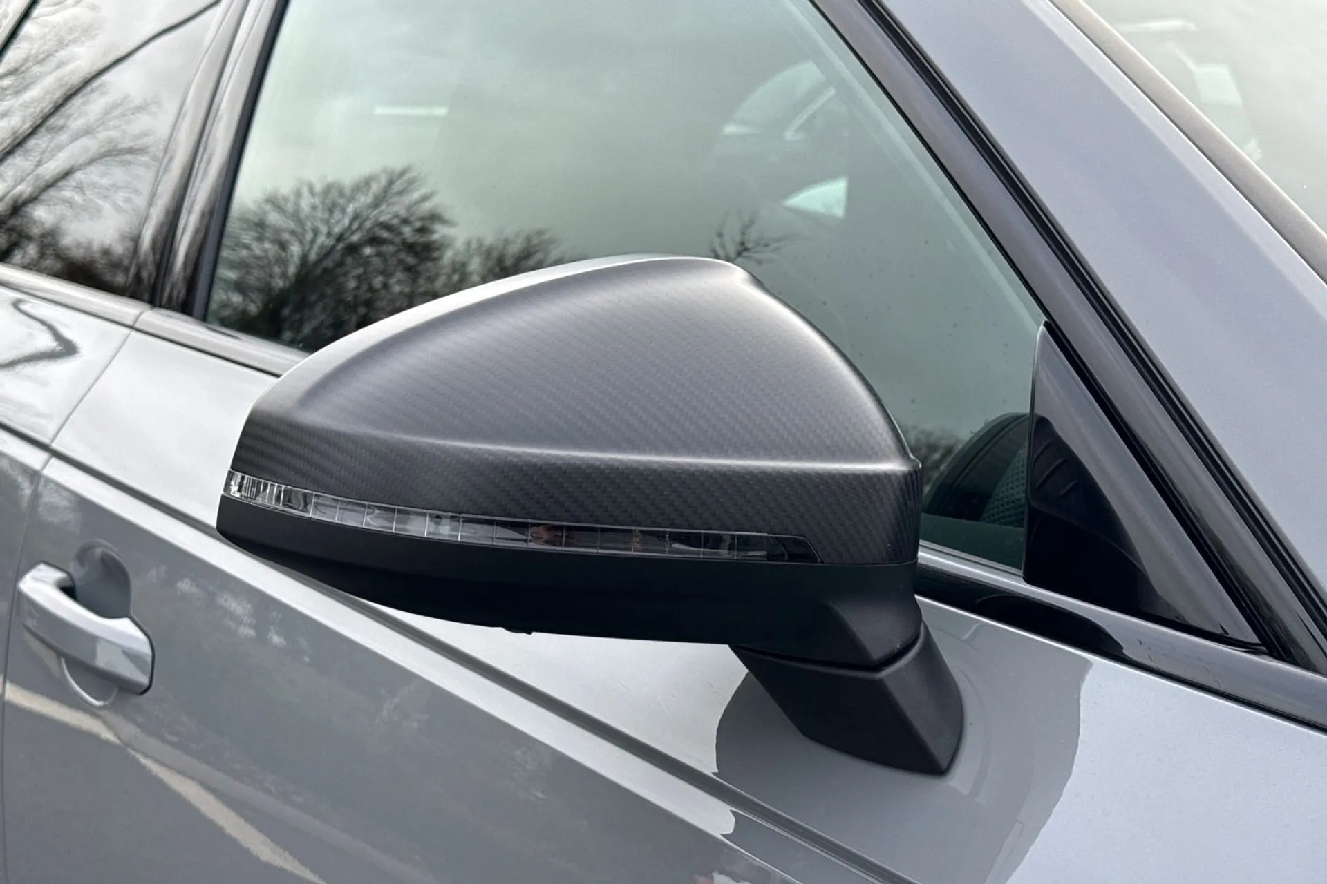 Audi RS4 thumbnail image number 17