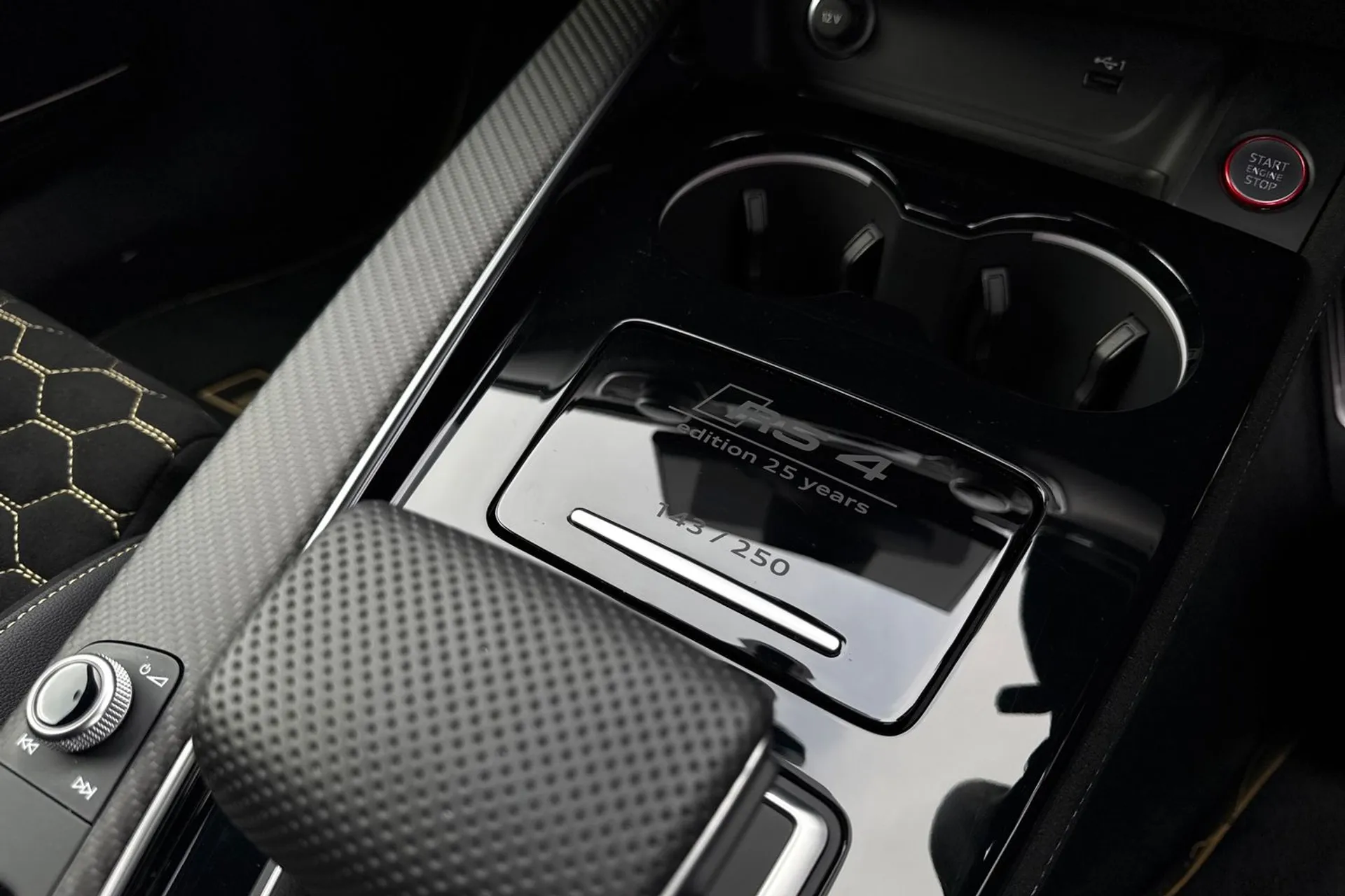 Audi RS4 thumbnail image number 29