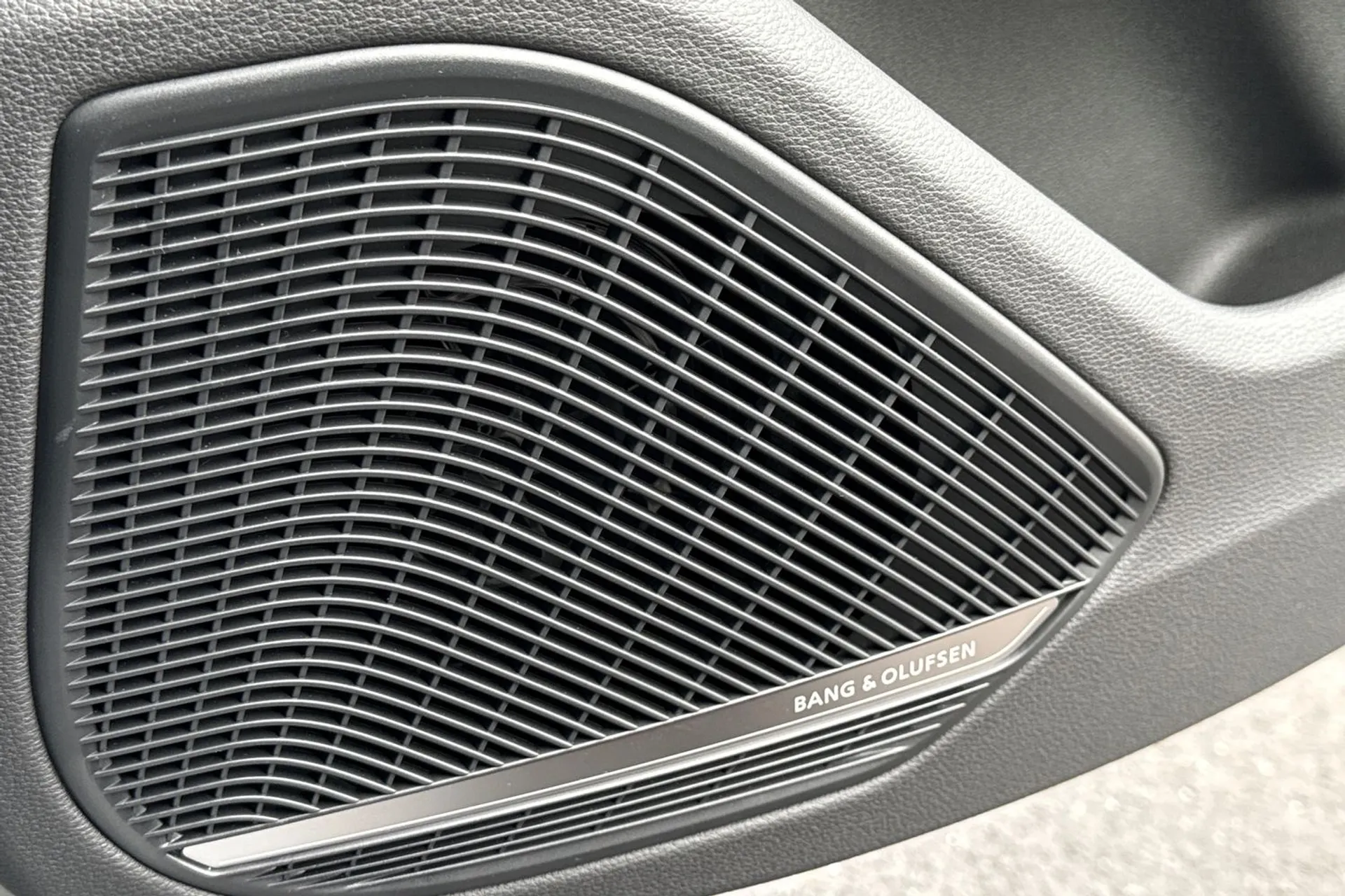 Audi RS4 thumbnail image number 56