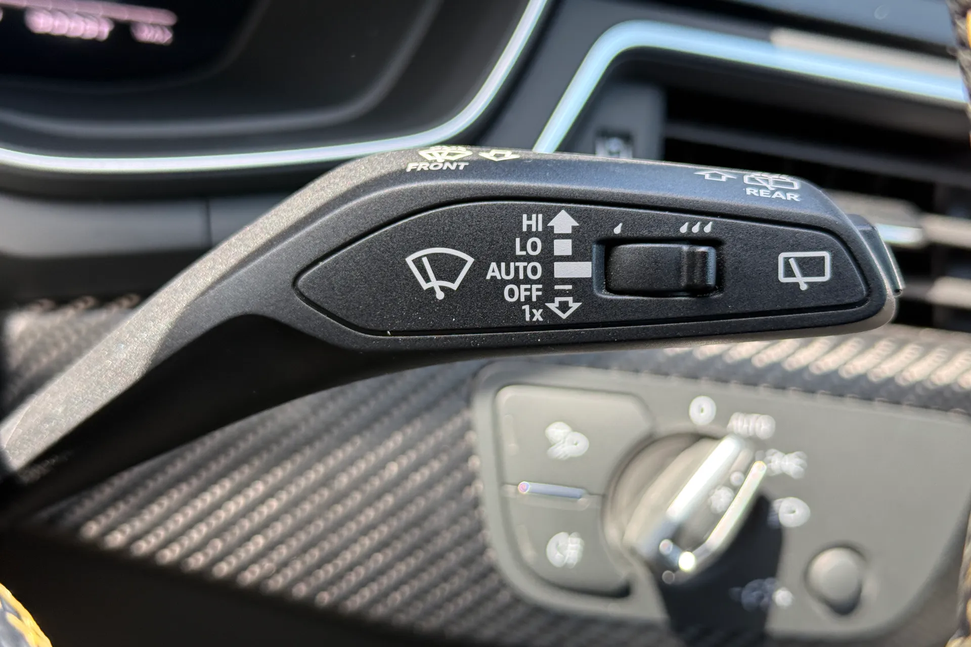 Audi RS4 thumbnail image number 18