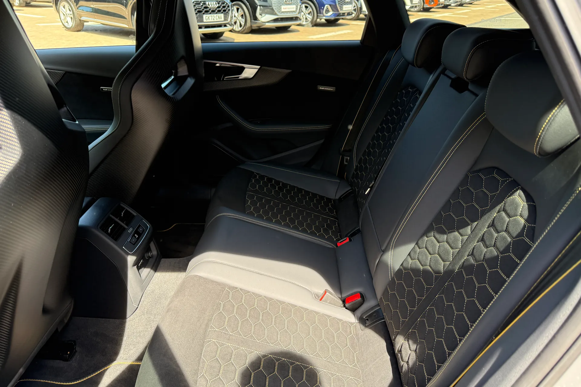 Audi RS4 thumbnail image number 55