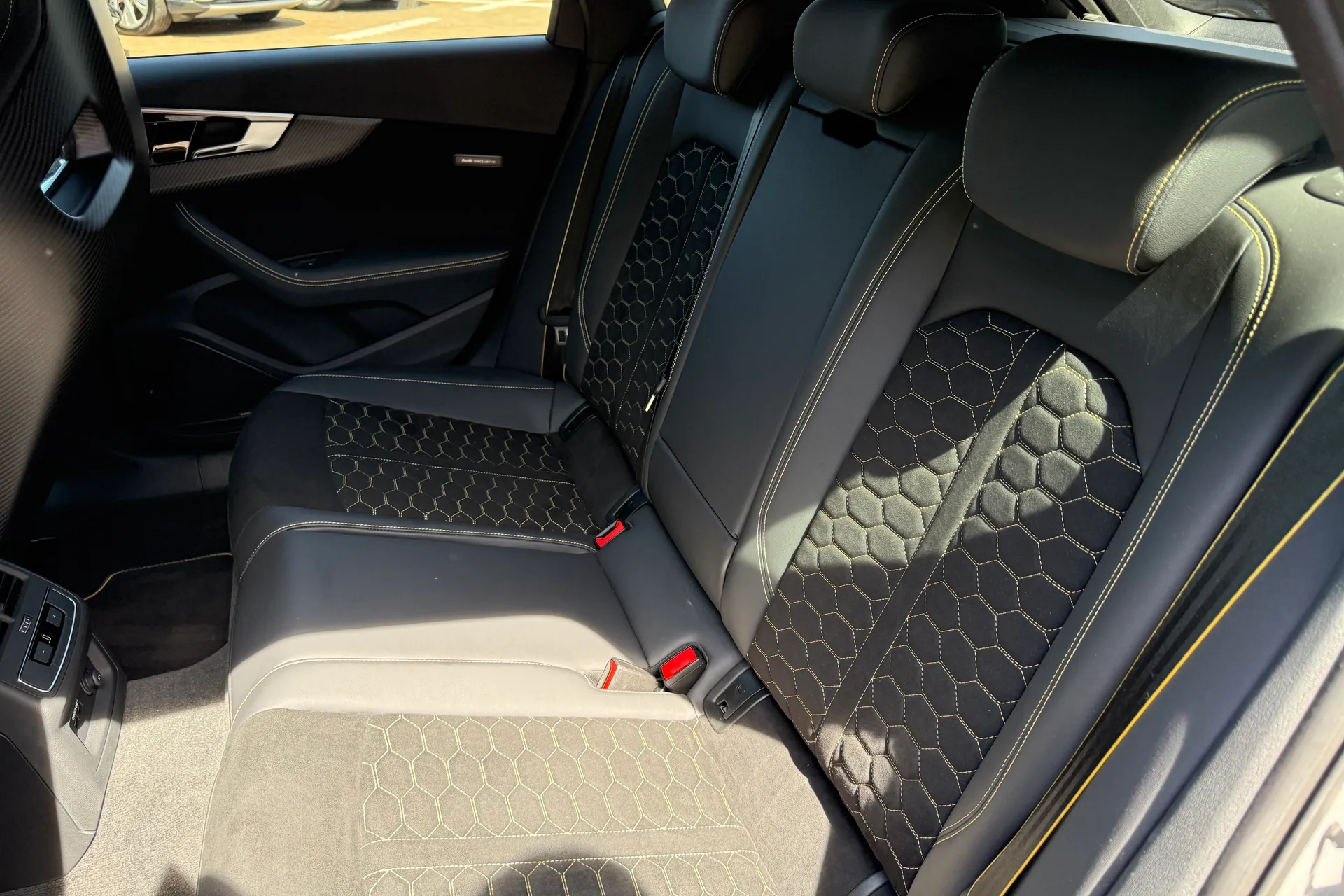 Audi RS4 thumbnail image number 54