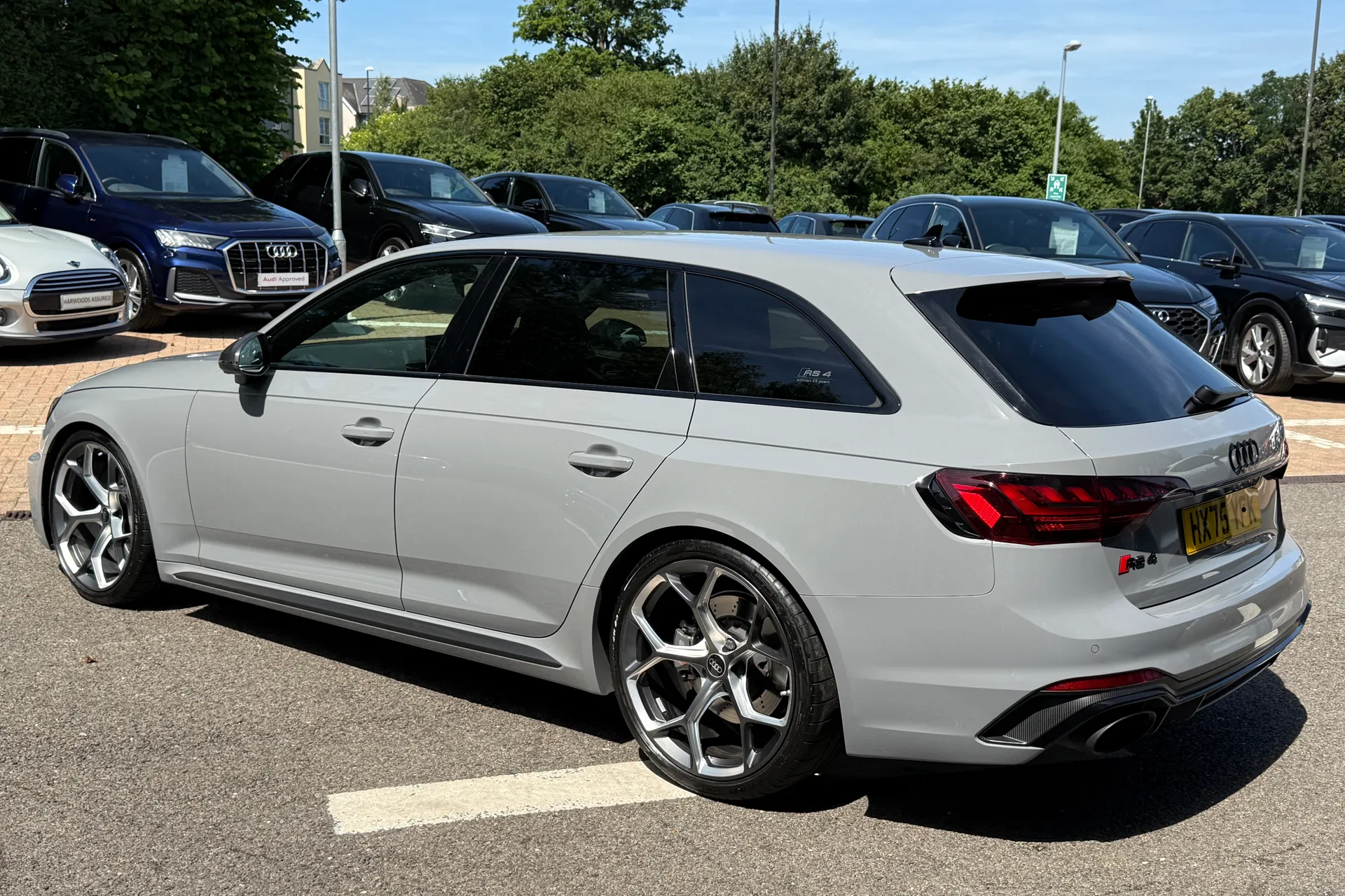 Audi RS4 thumbnail image number 51