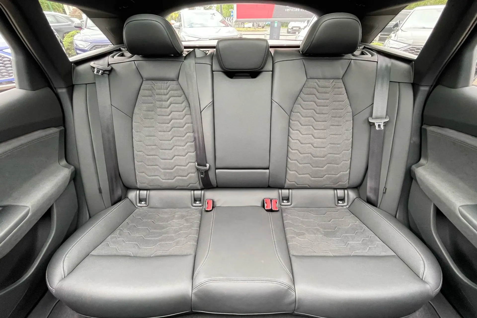 Audi A6 thumbnail image number 7