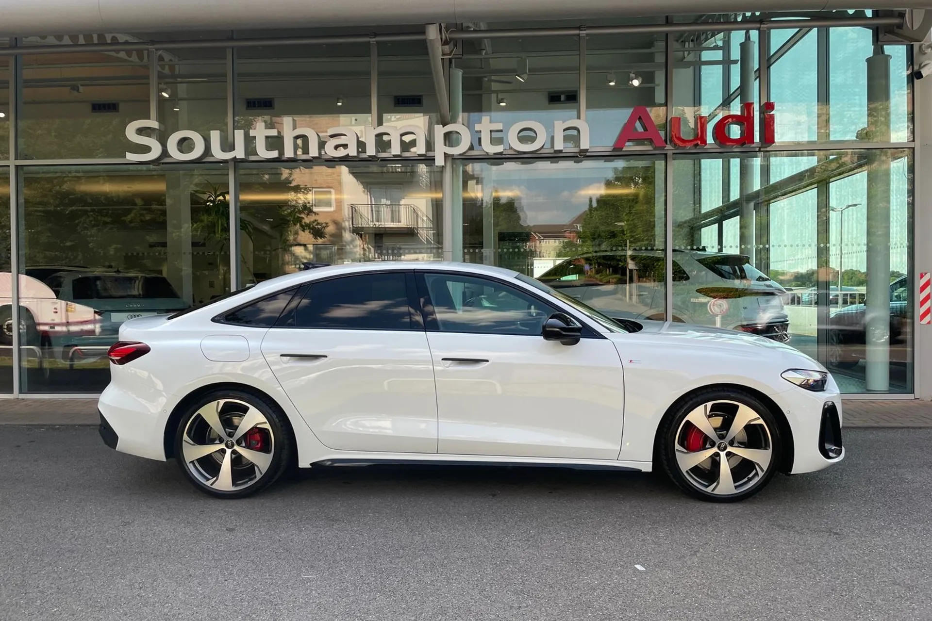 Audi A5 thumbnail image number 2