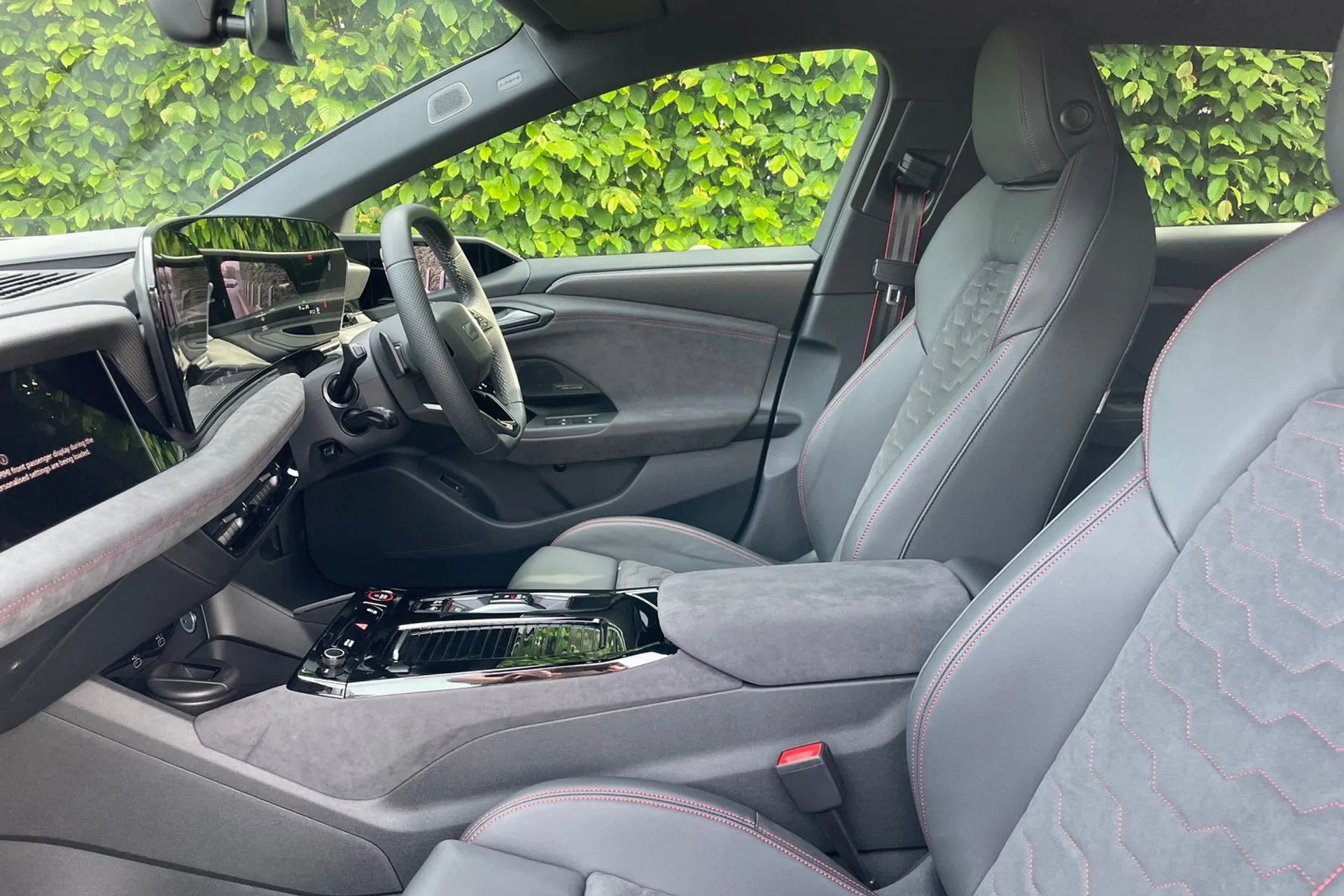 Audi A6 thumbnail image number 27