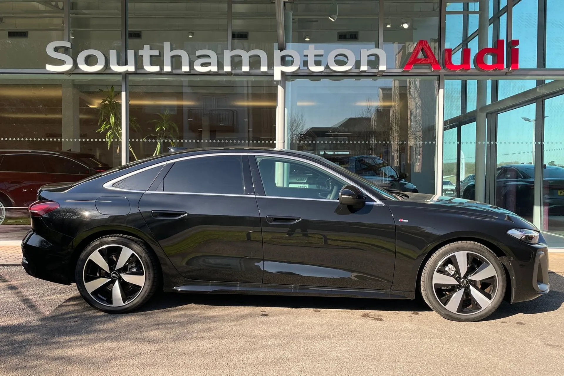 Audi A5 thumbnail image number 2