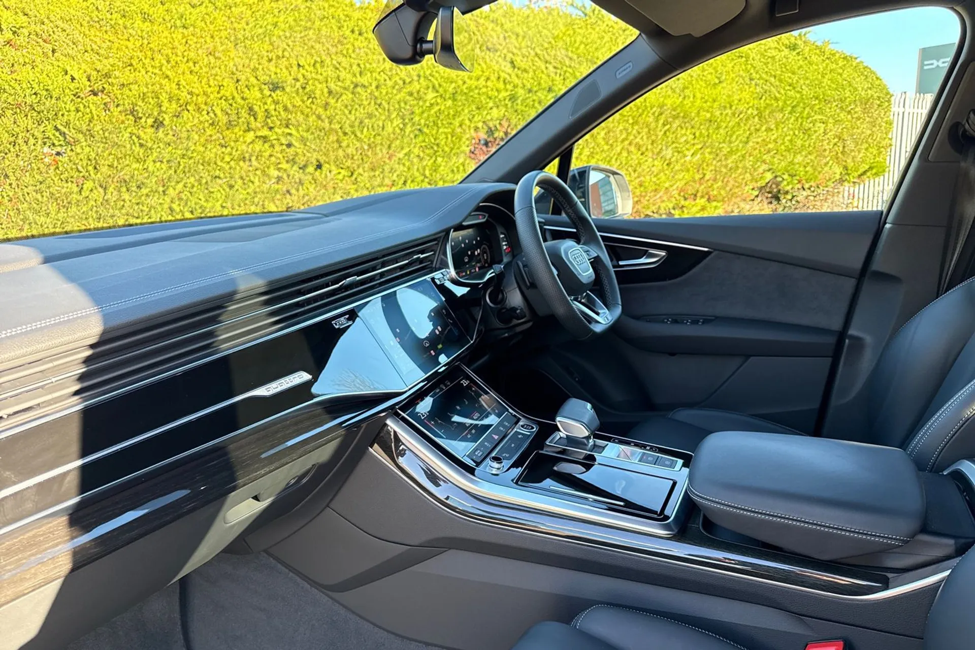 Audi Q7 thumbnail image number 34