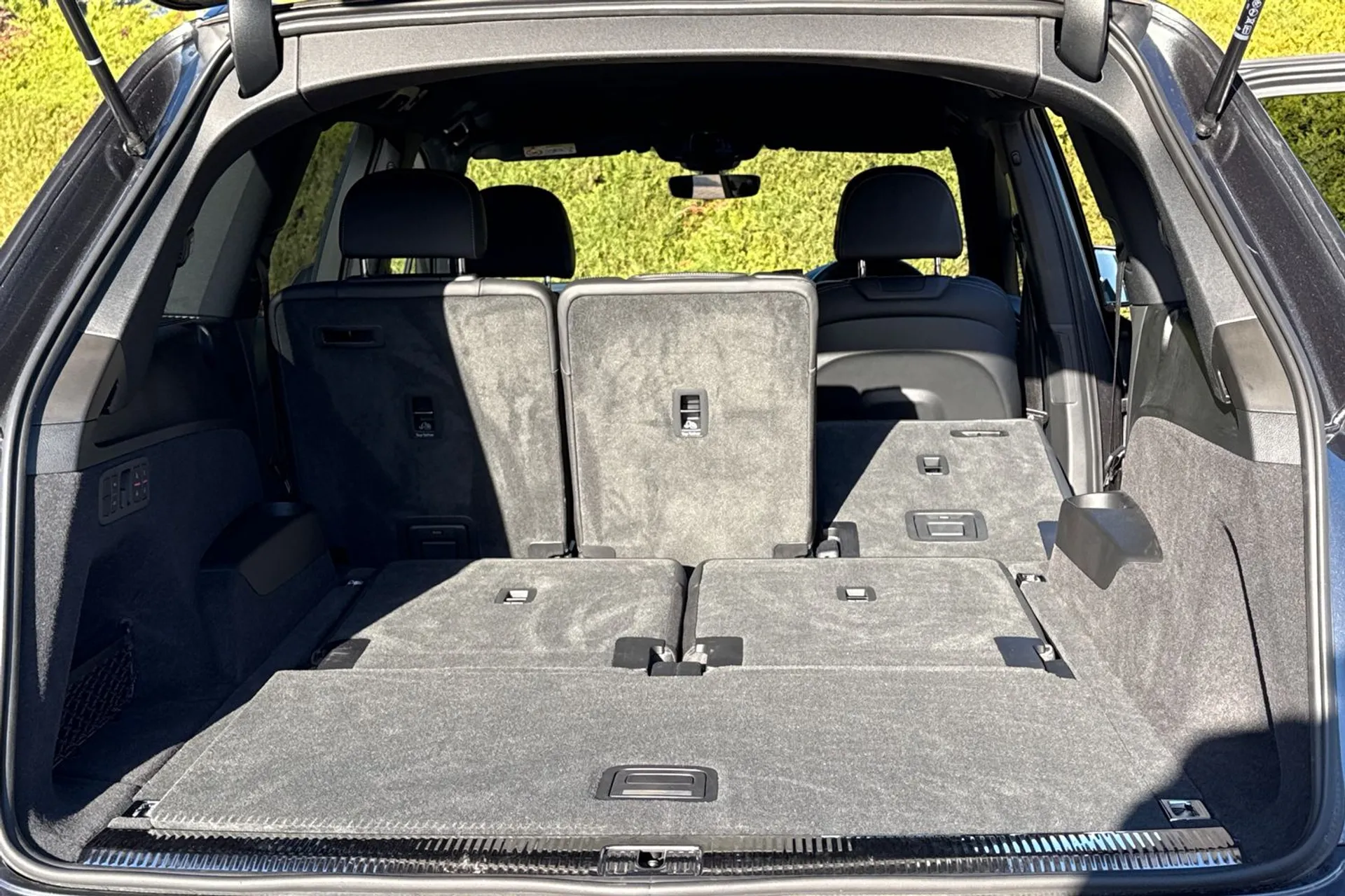 Audi Q7 thumbnail image number 24