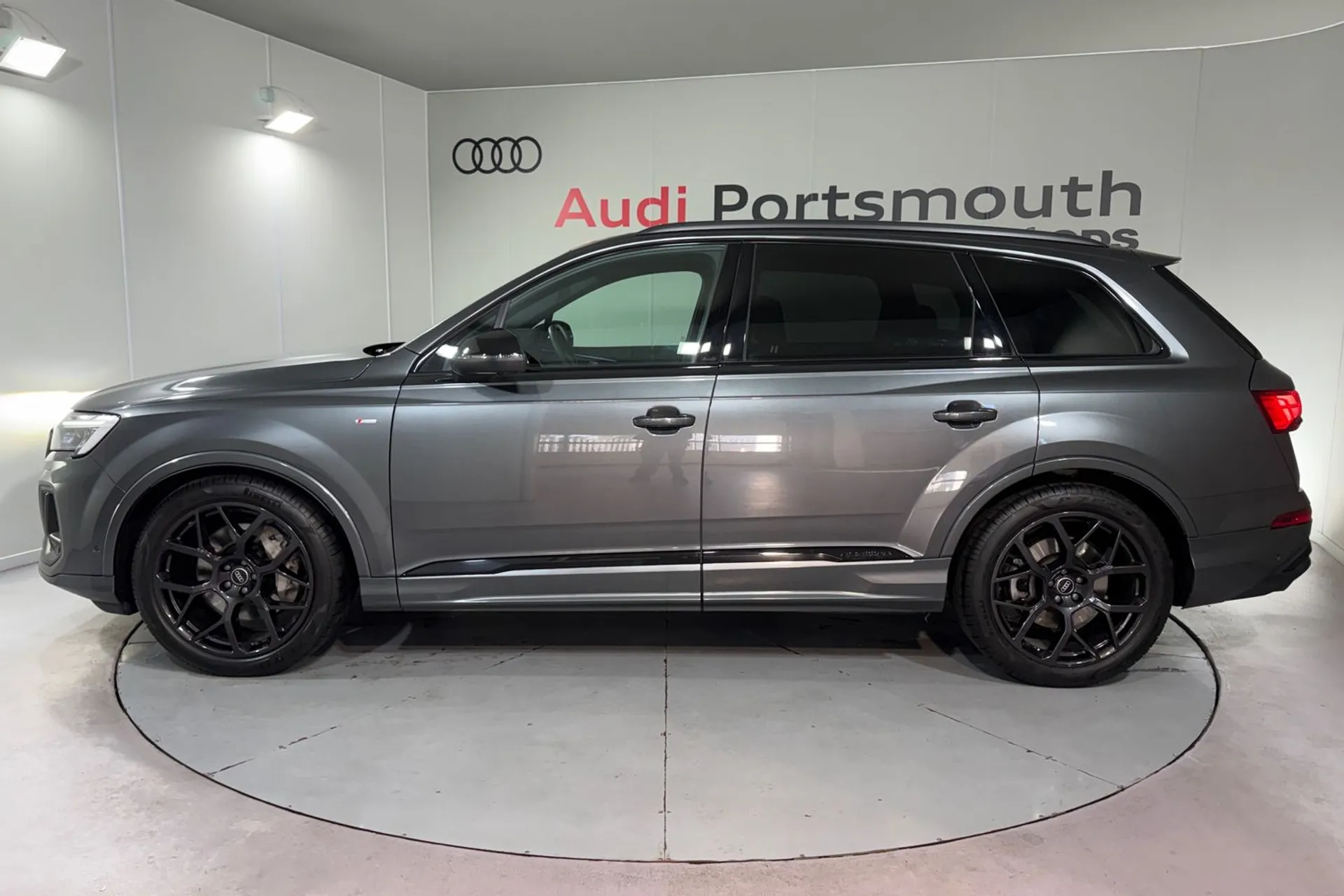 Audi Q7 thumbnail image number 12