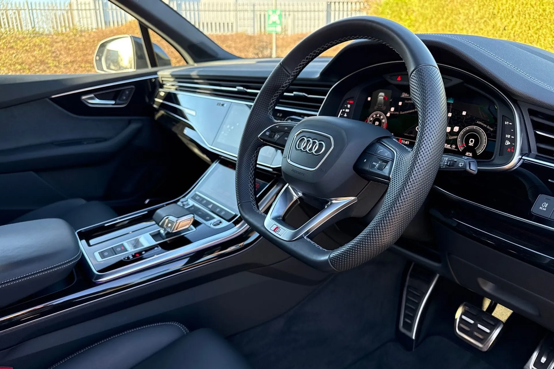 Audi Q7 thumbnail image number 32