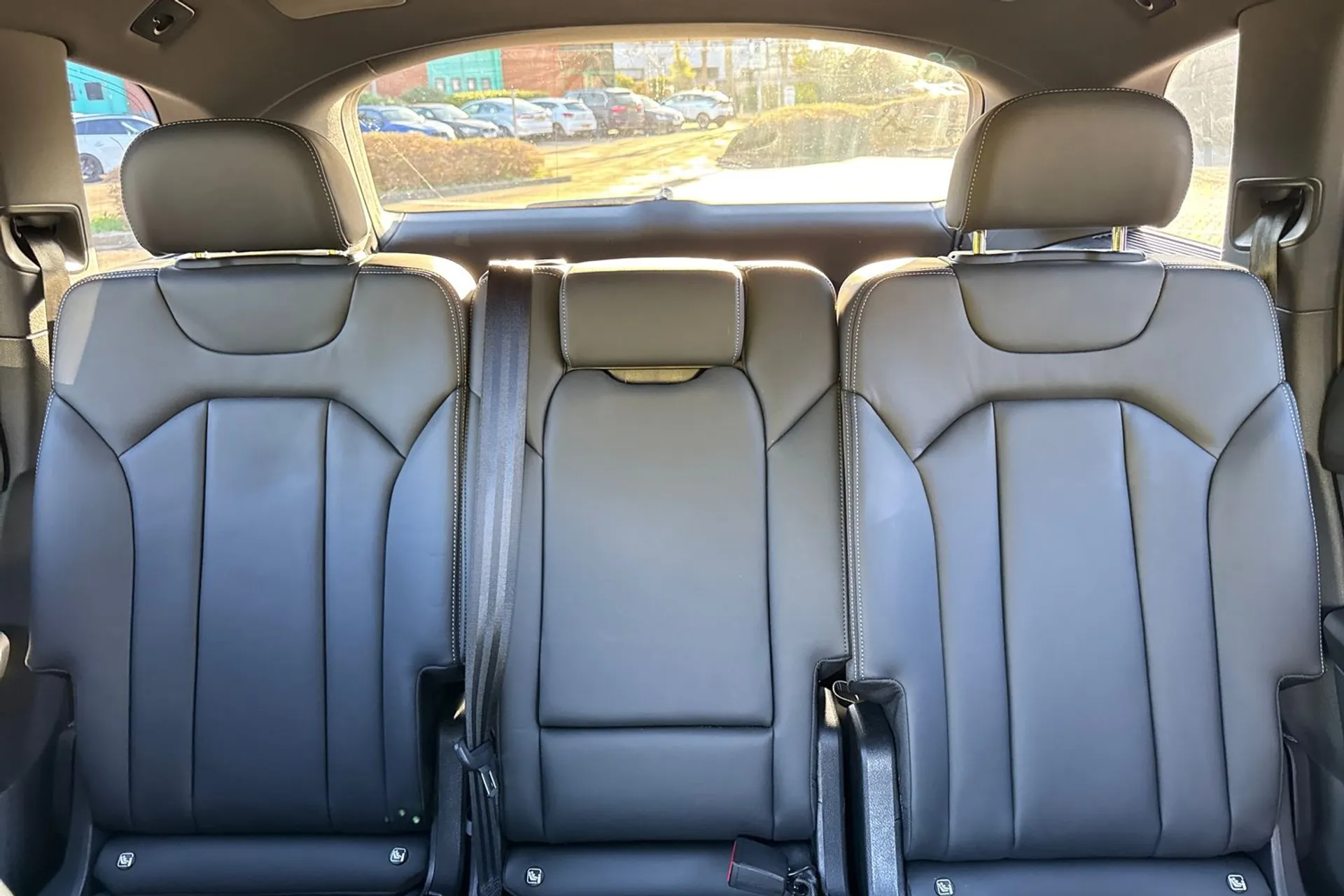 Audi Q7 thumbnail image number 41