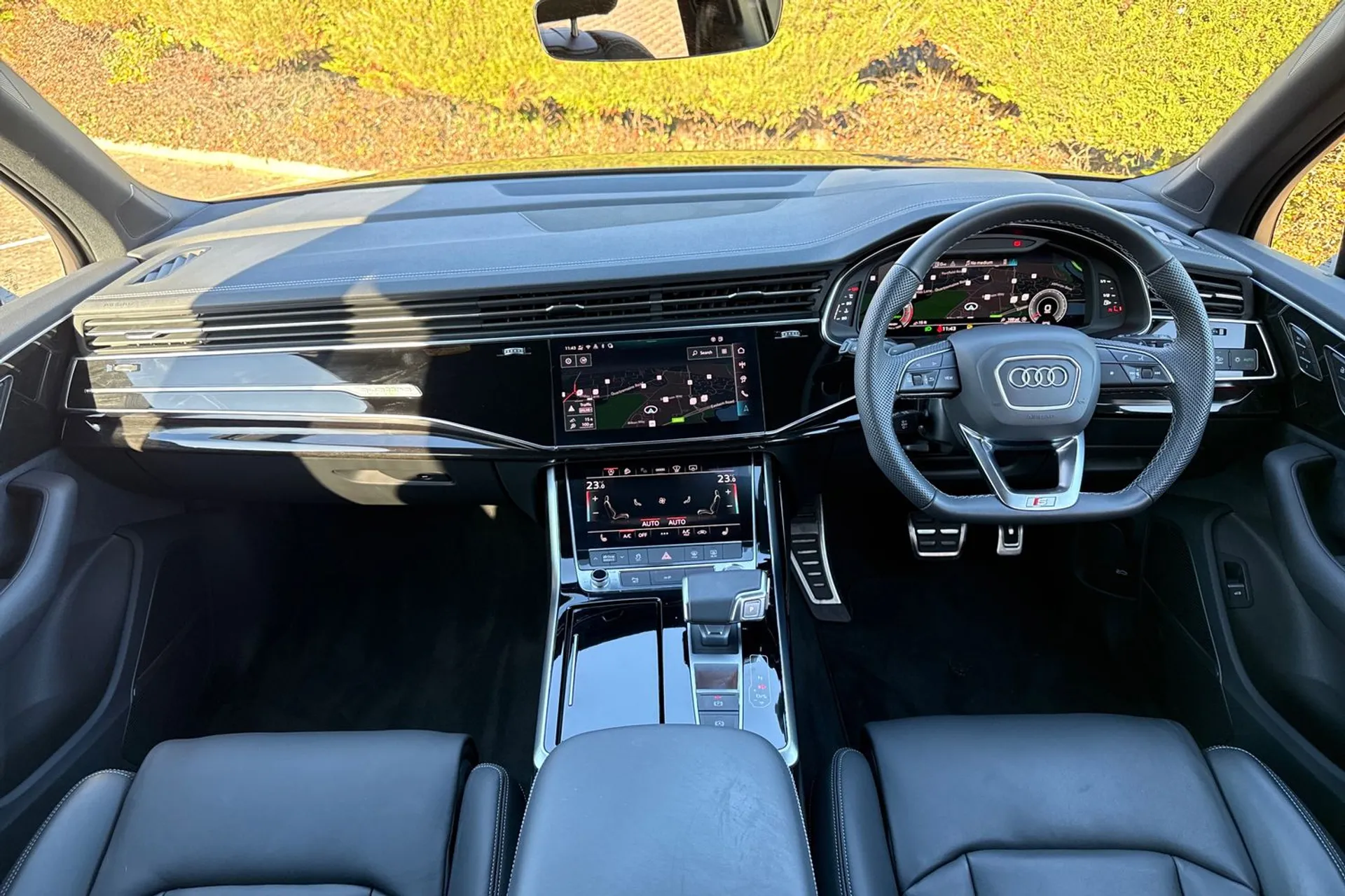 Audi Q7 thumbnail image number 3