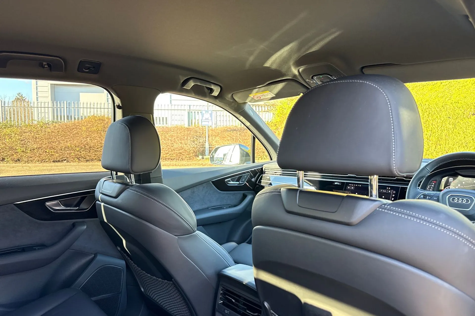 Audi Q7 thumbnail image number 26