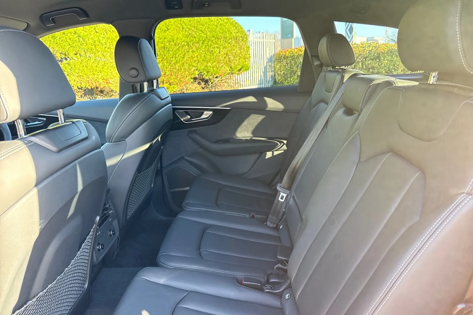 Audi Q7 thumbnail image number 39