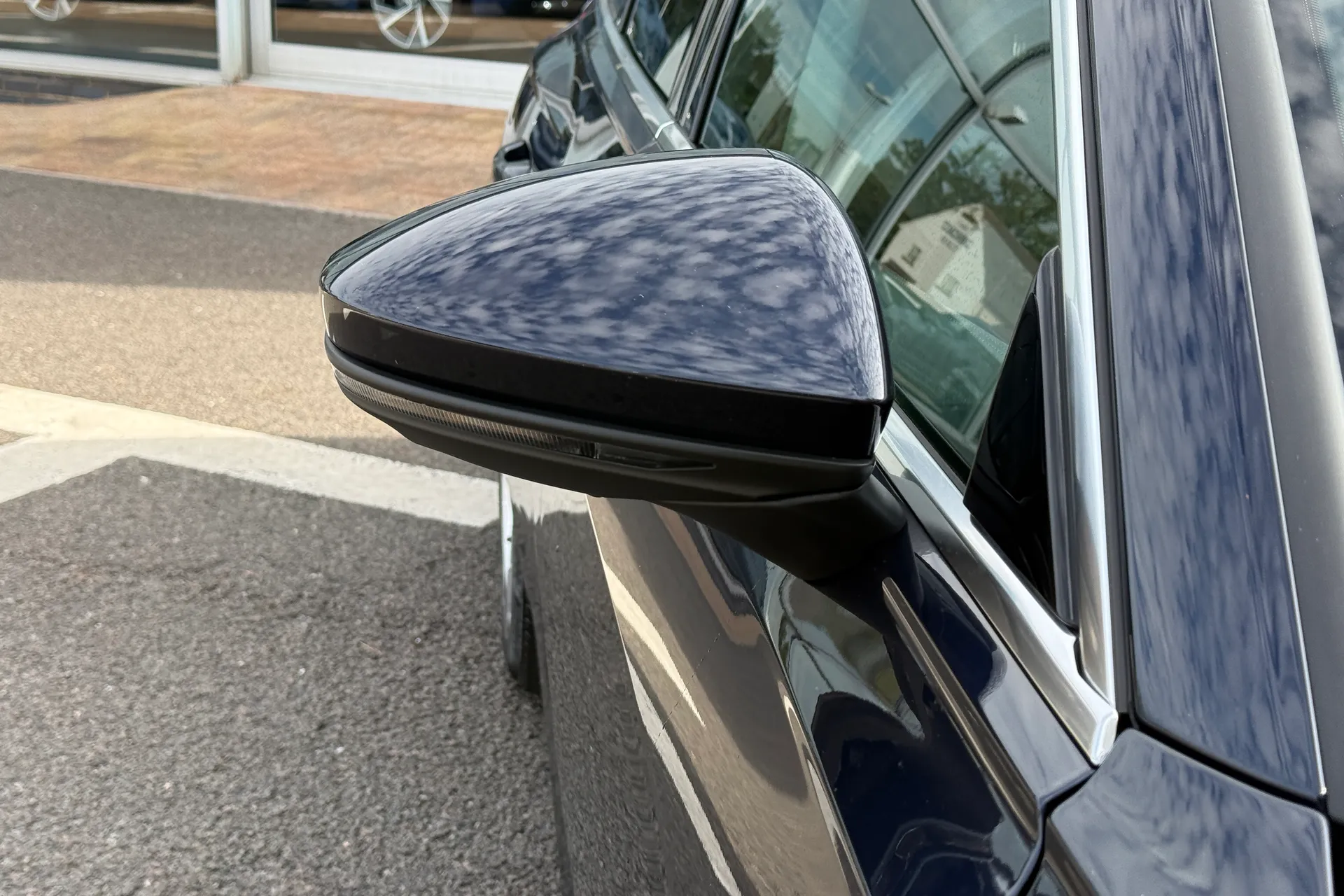 Audi A6 thumbnail image number 3