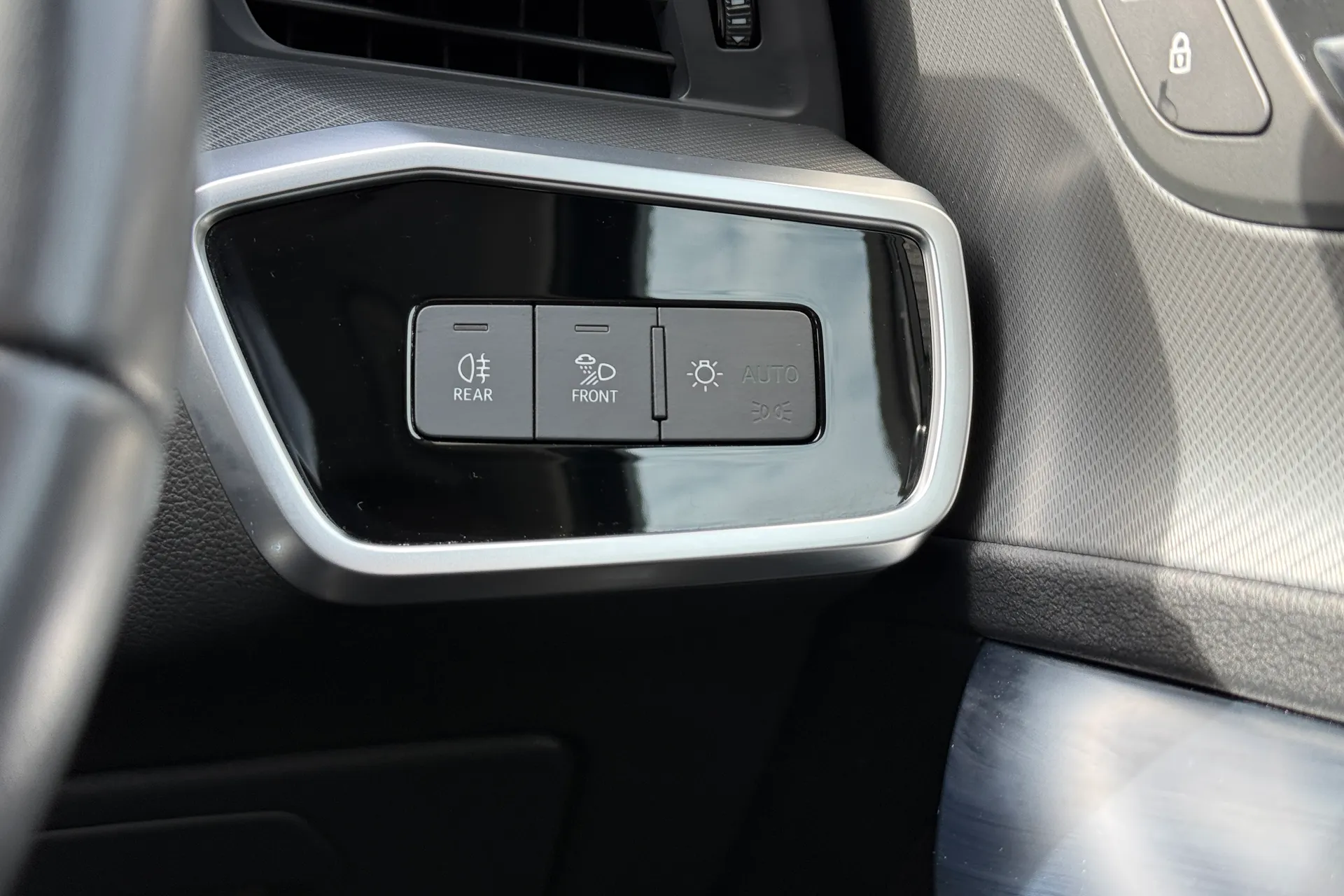 Audi A6 thumbnail image number 9