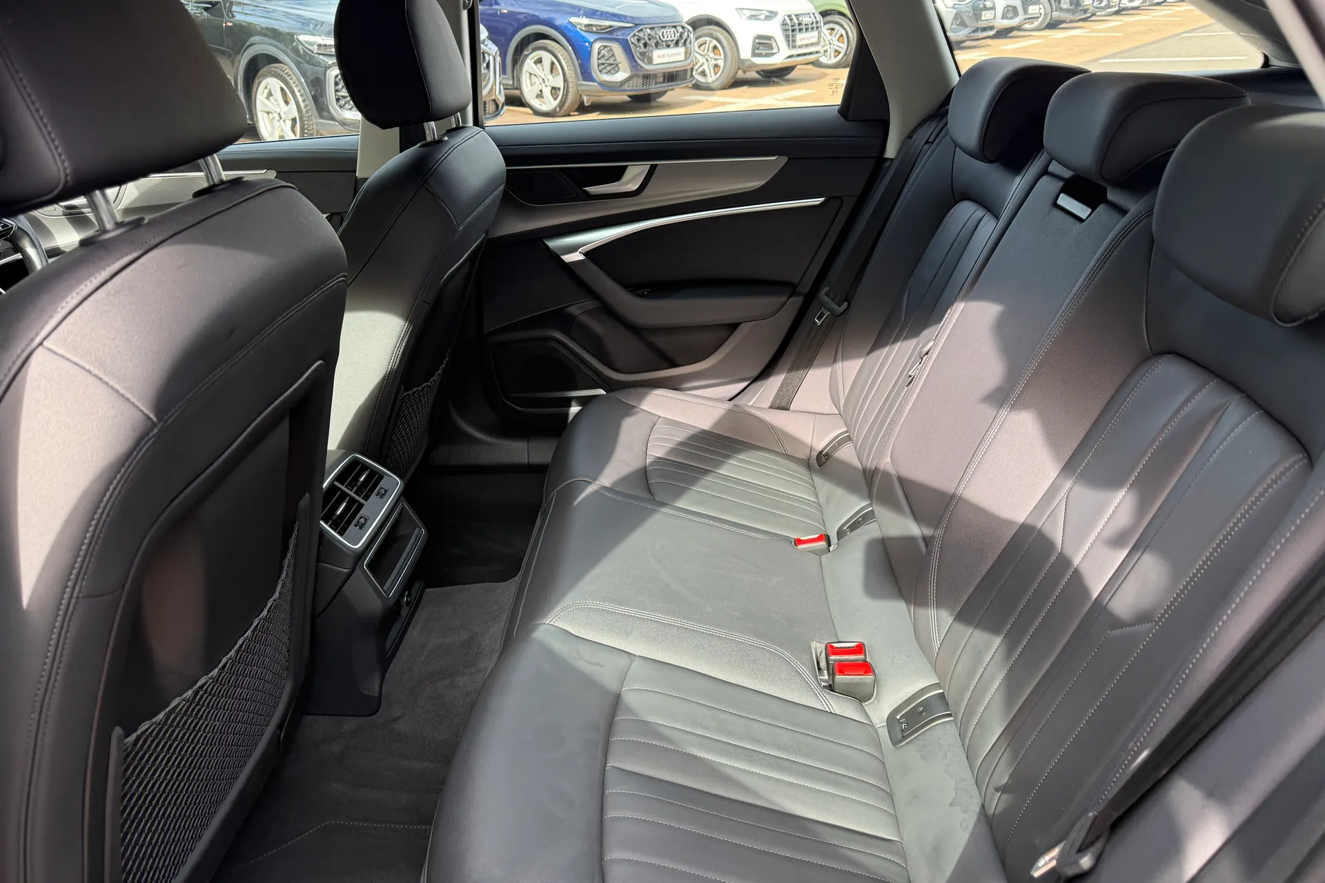Audi A6 thumbnail image number 36