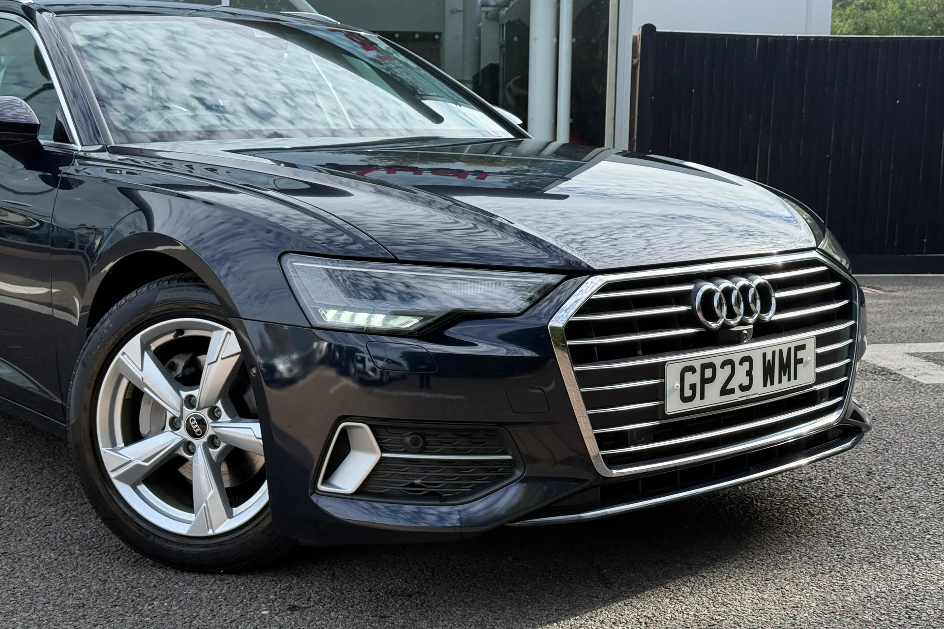 Audi A6 thumbnail image number 2