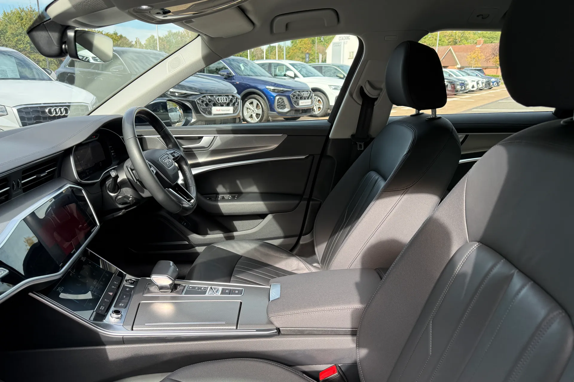 Audi A6 thumbnail image number 38