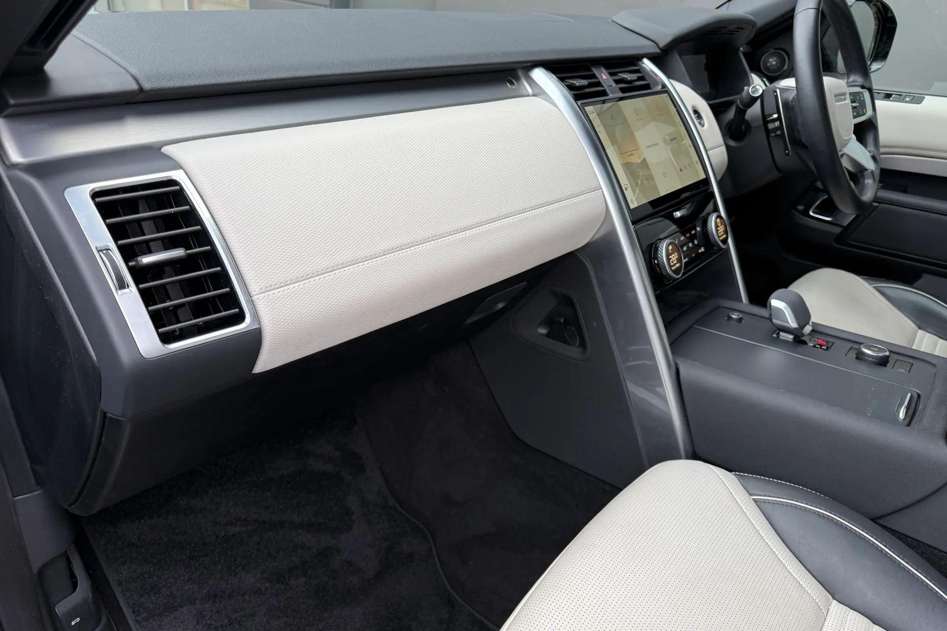 LAND ROVER DISCOVERY thumbnail image number 44