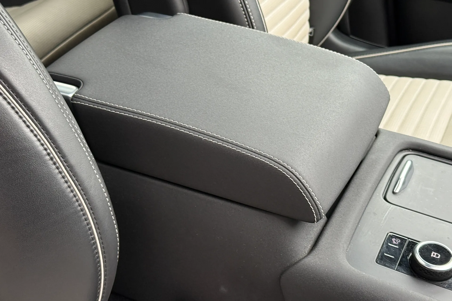 LAND ROVER DISCOVERY thumbnail image number 42