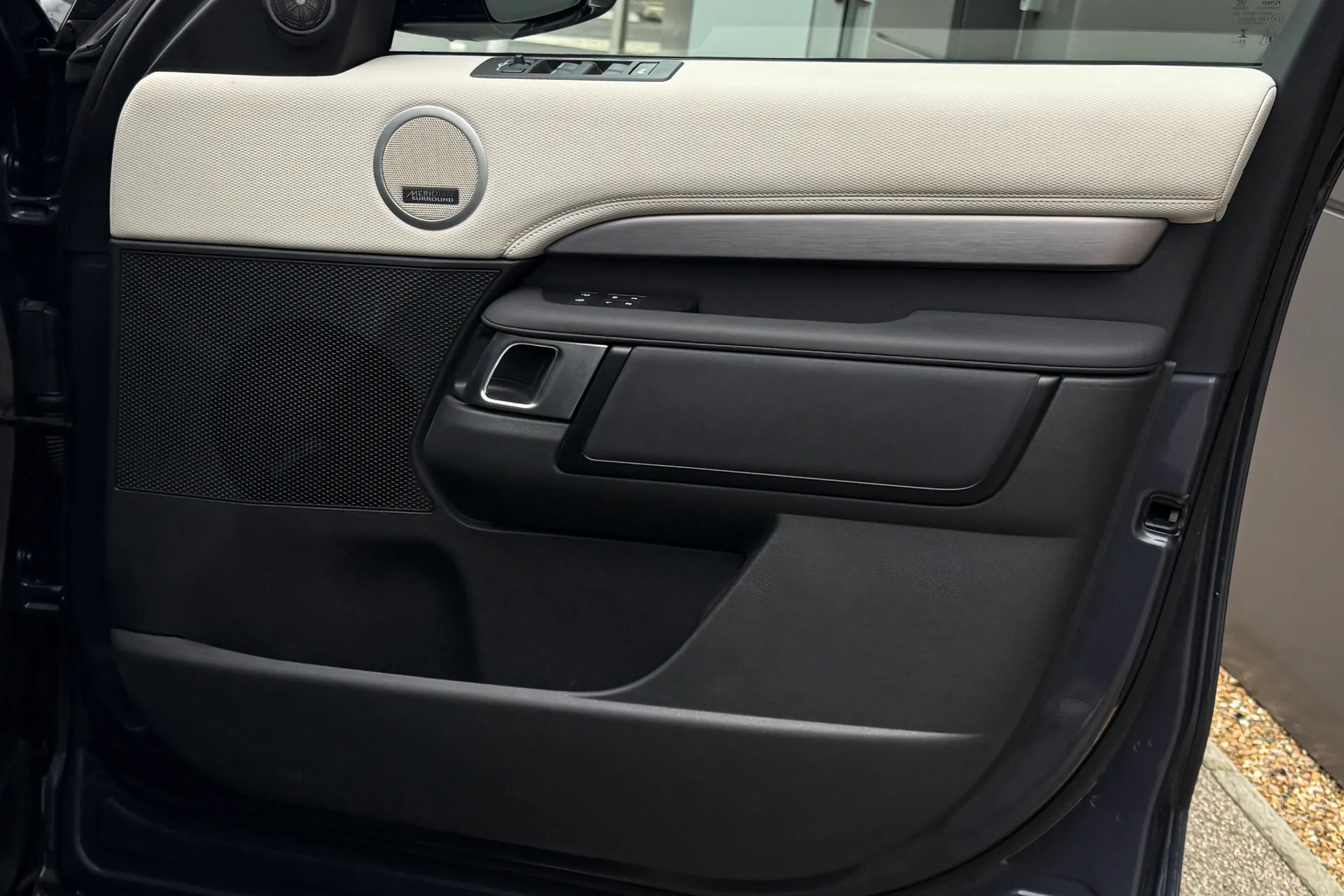 LAND ROVER DISCOVERY thumbnail image number 51