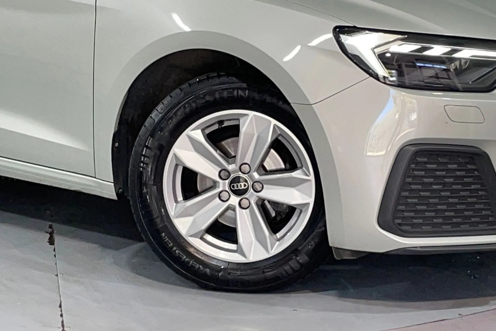 Audi A1 thumbnail image number 9