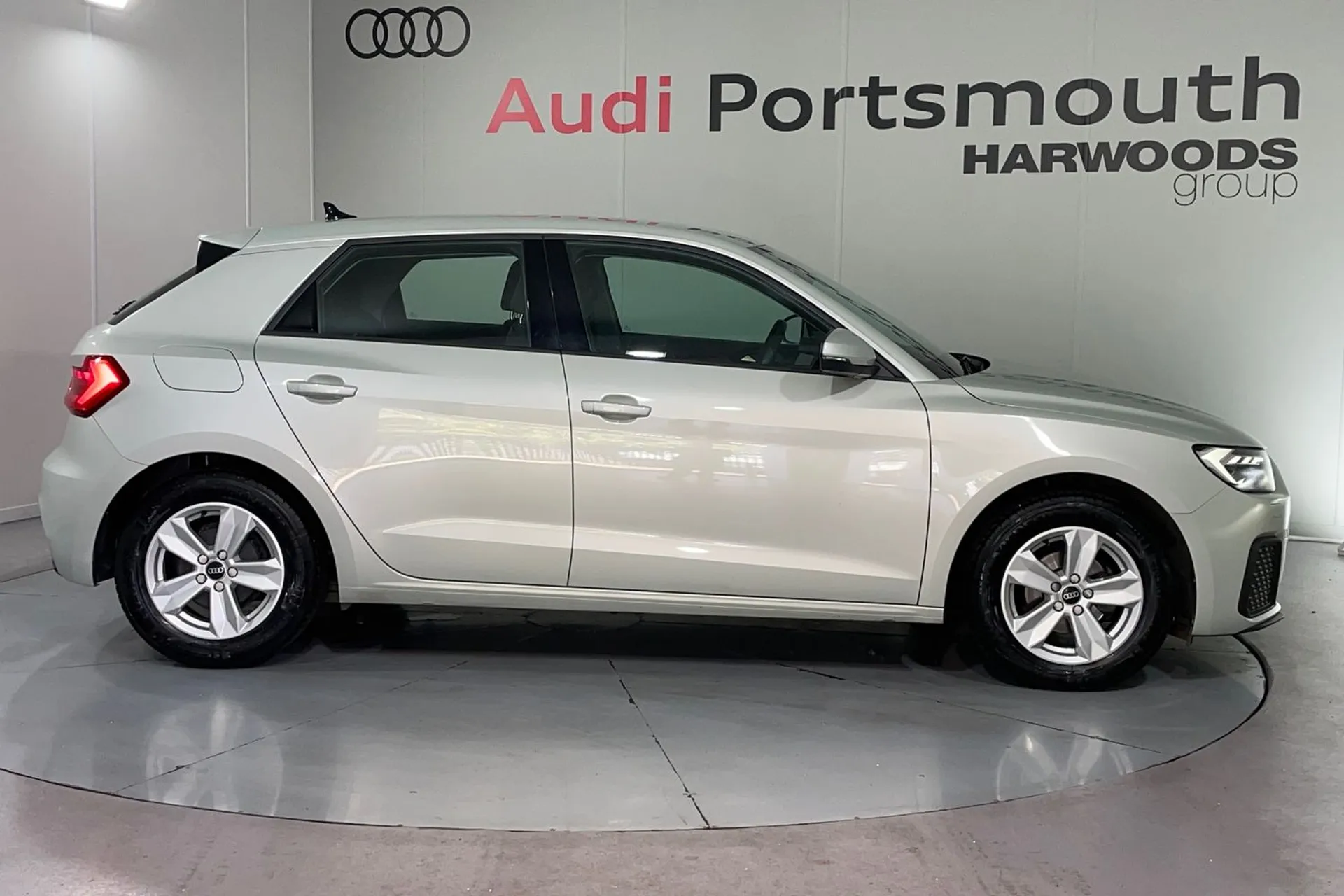 Audi A1 thumbnail image number 2