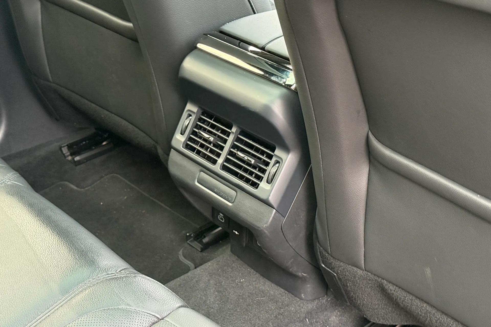 LAND ROVER RANGE ROVER EVOQUE thumbnail image number 36