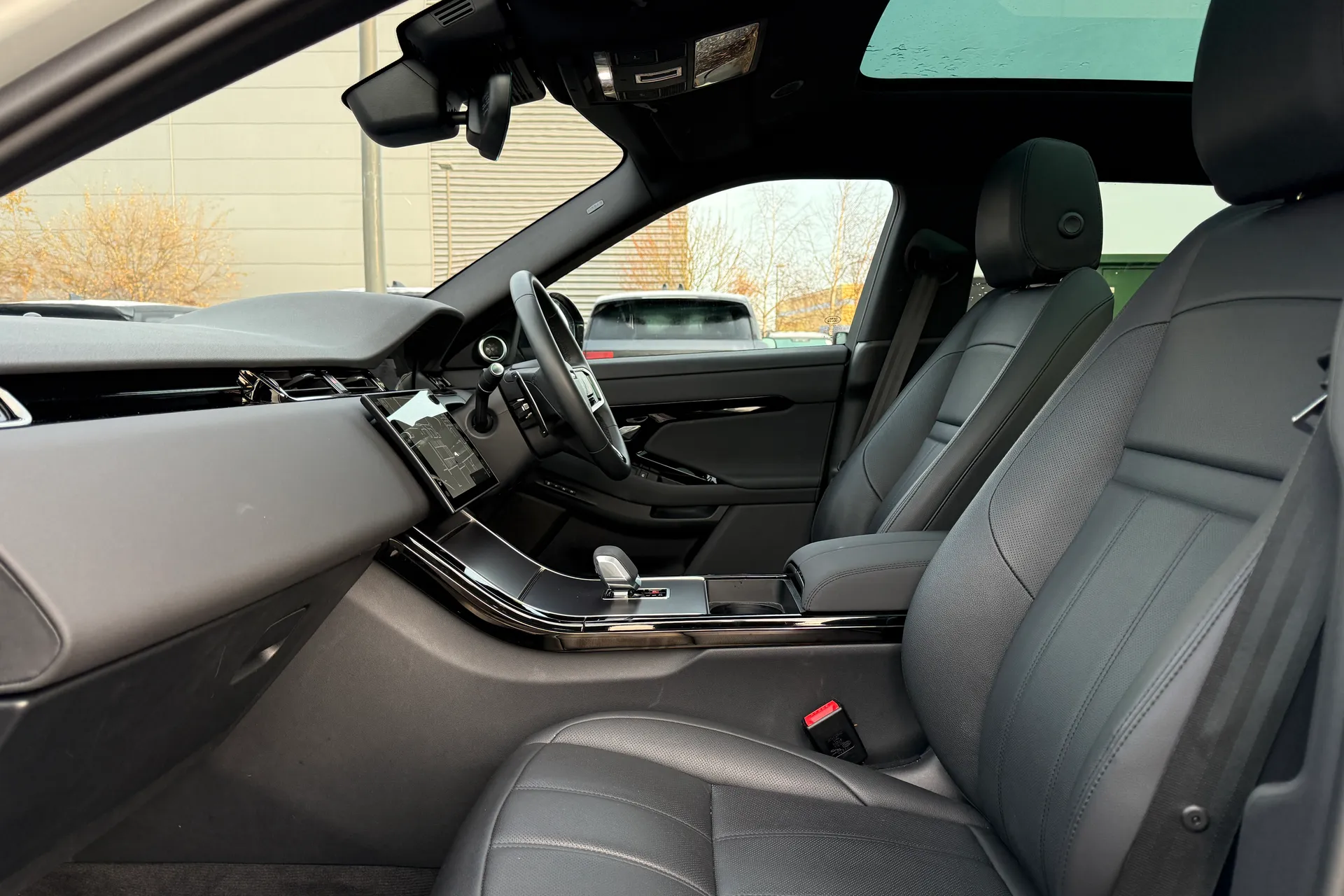 LAND ROVER RANGE ROVER EVOQUE thumbnail image number 41