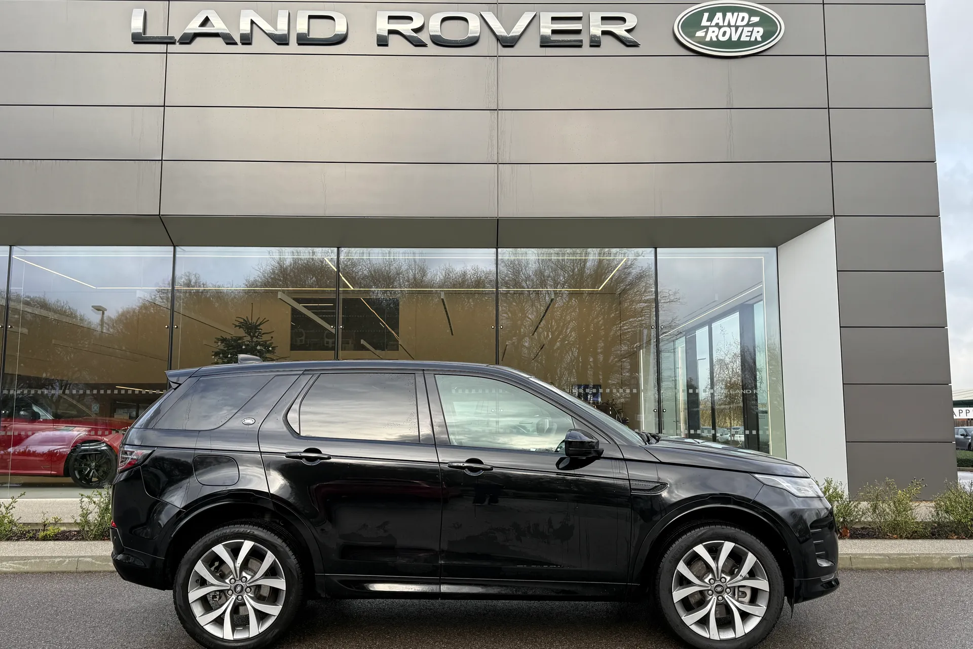 LAND ROVER DISCOVERY SPORT thumbnail image number 2