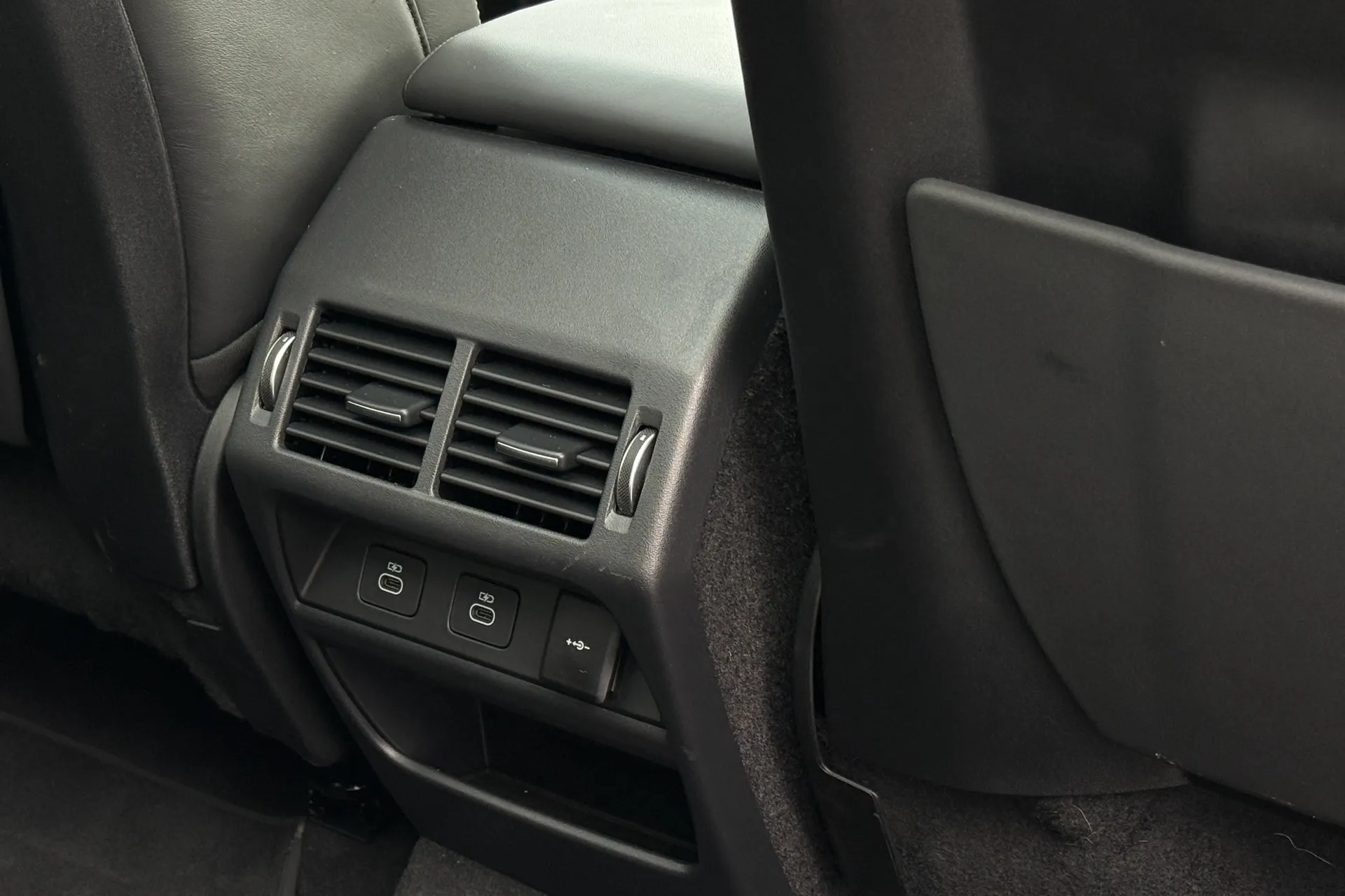 LAND ROVER DISCOVERY SPORT thumbnail image number 33