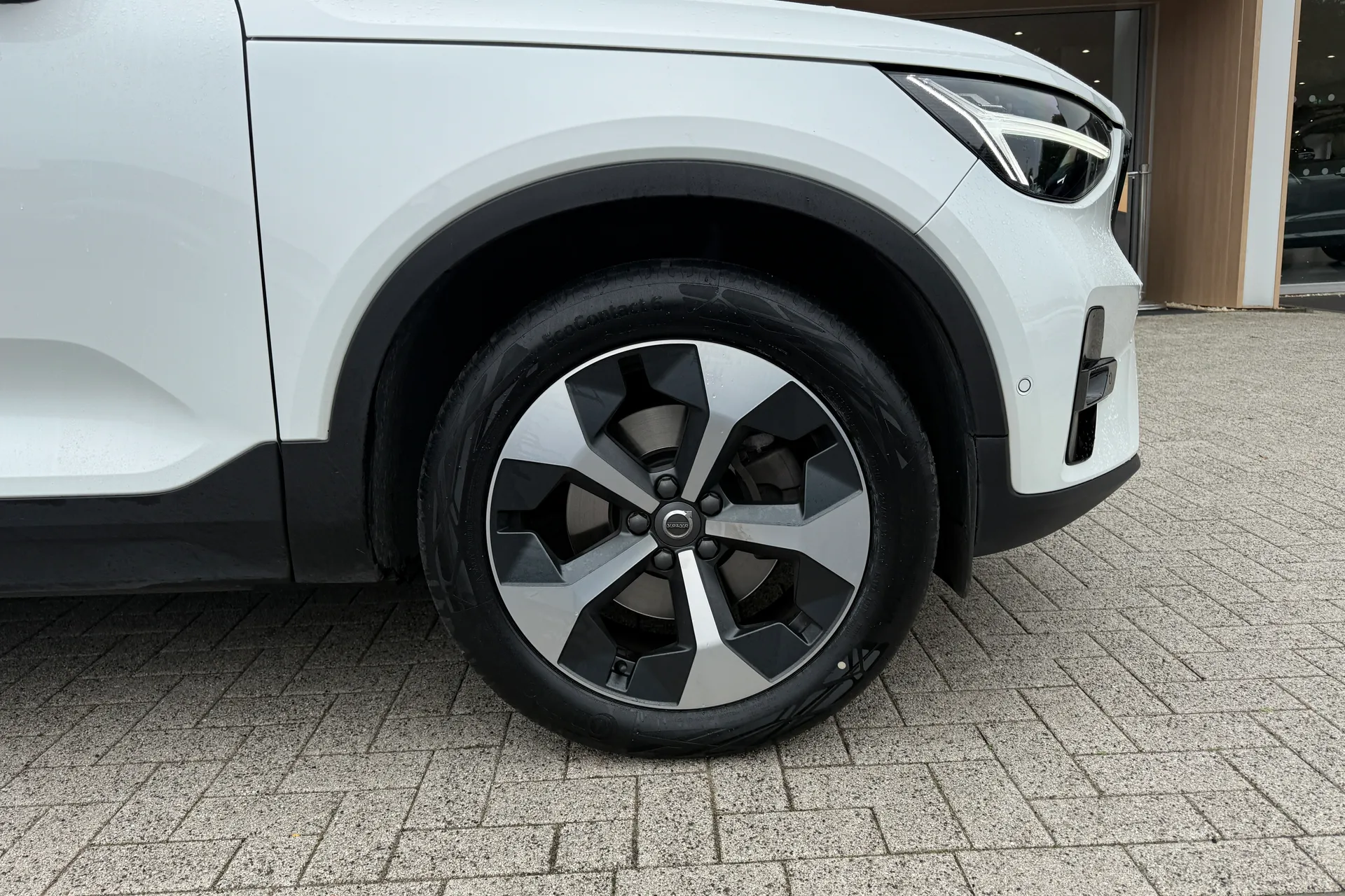 Volvo XC40 thumbnail image number 15