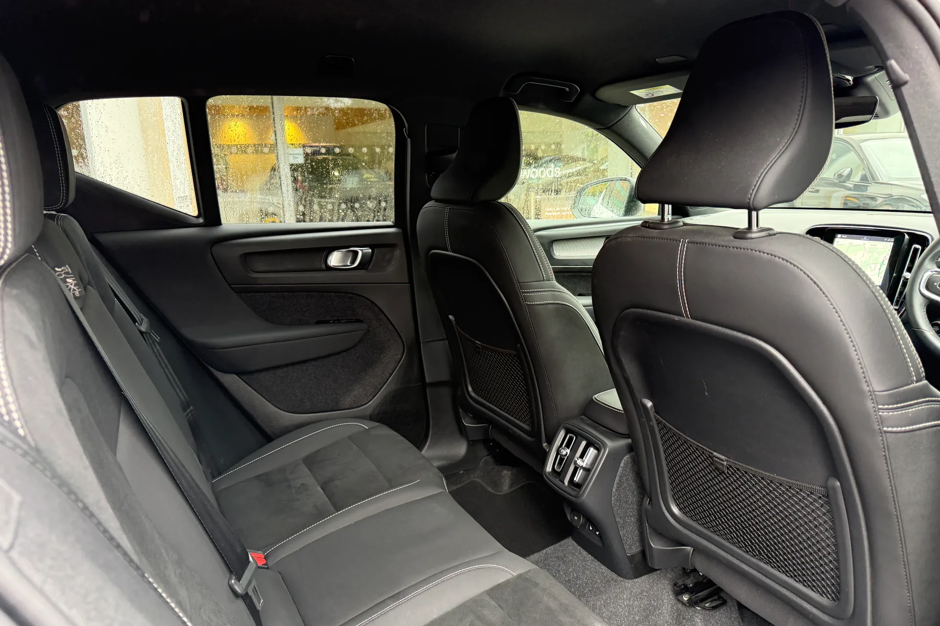Volvo XC40 thumbnail image number 24