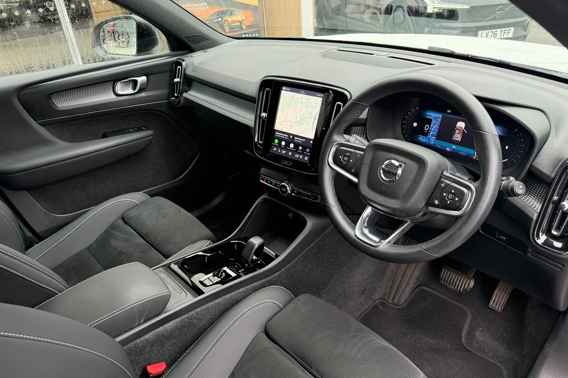 Volvo XC40 thumbnail image number 6