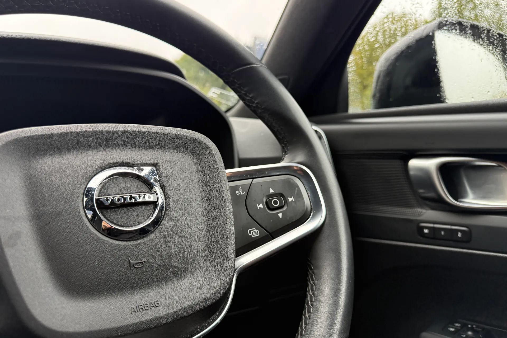 Volvo XC40 thumbnail image number 37