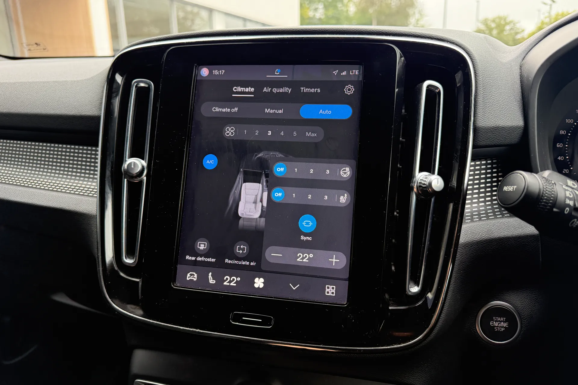 Volvo XC40 thumbnail image number 39