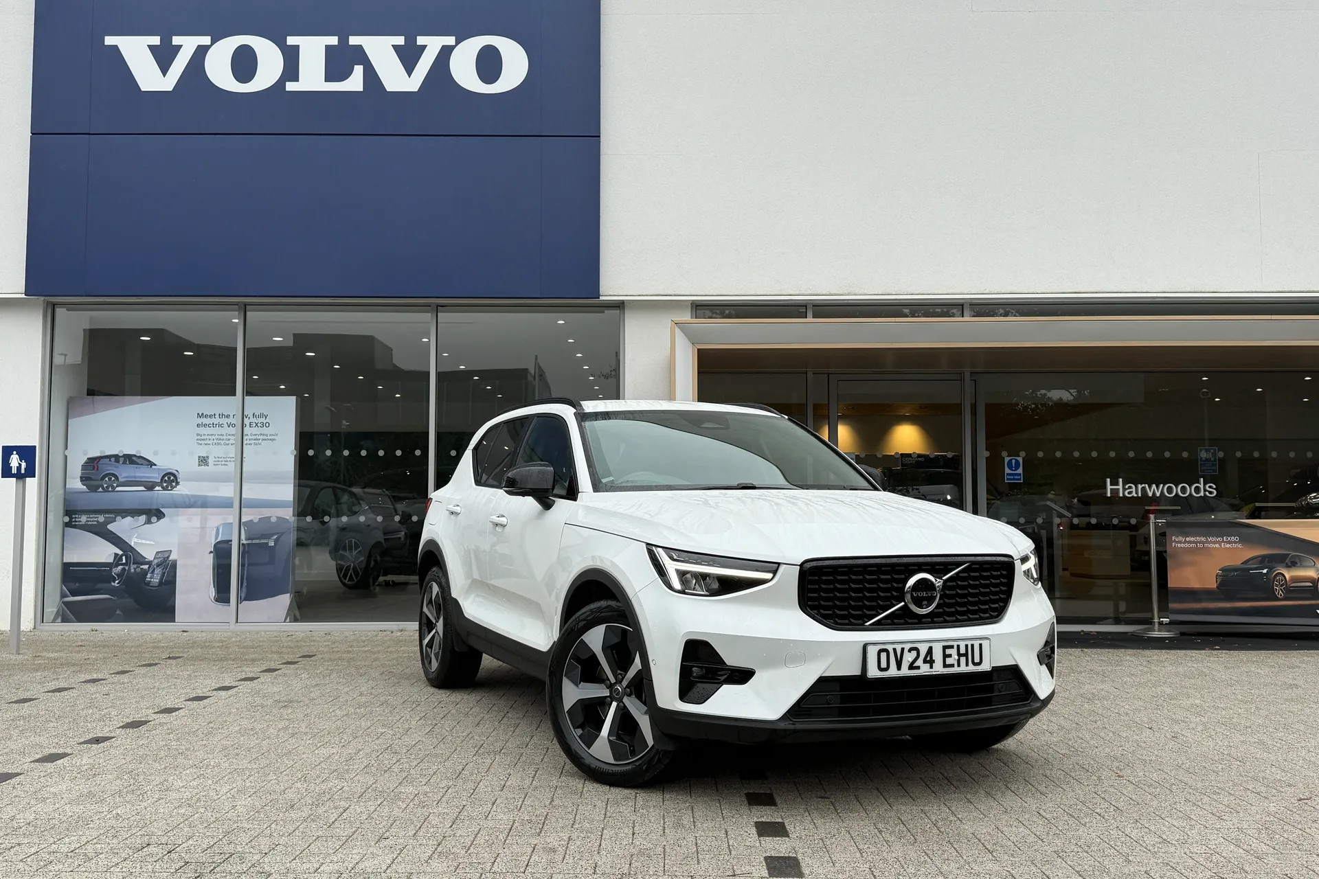 Volvo XC40 focused image