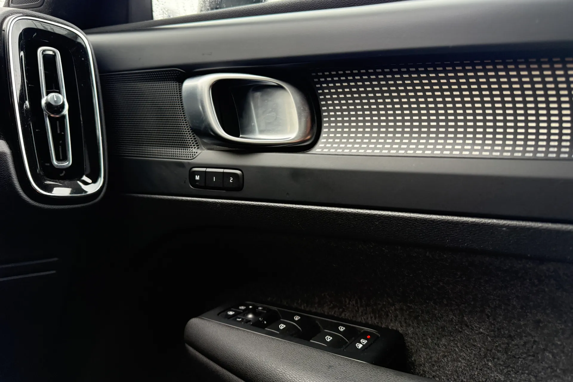 Volvo XC40 thumbnail image number 42