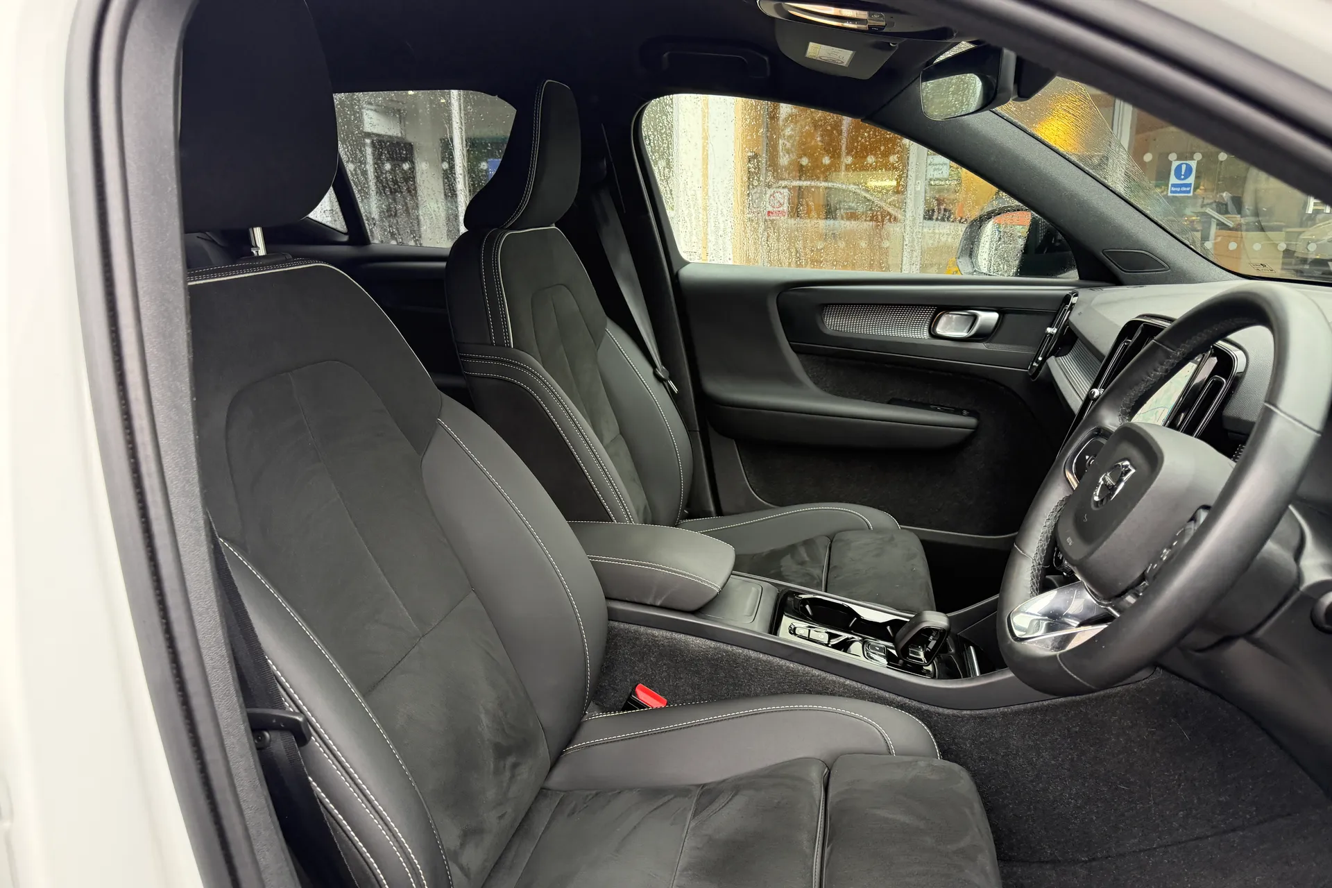 Volvo XC40 thumbnail image number 27