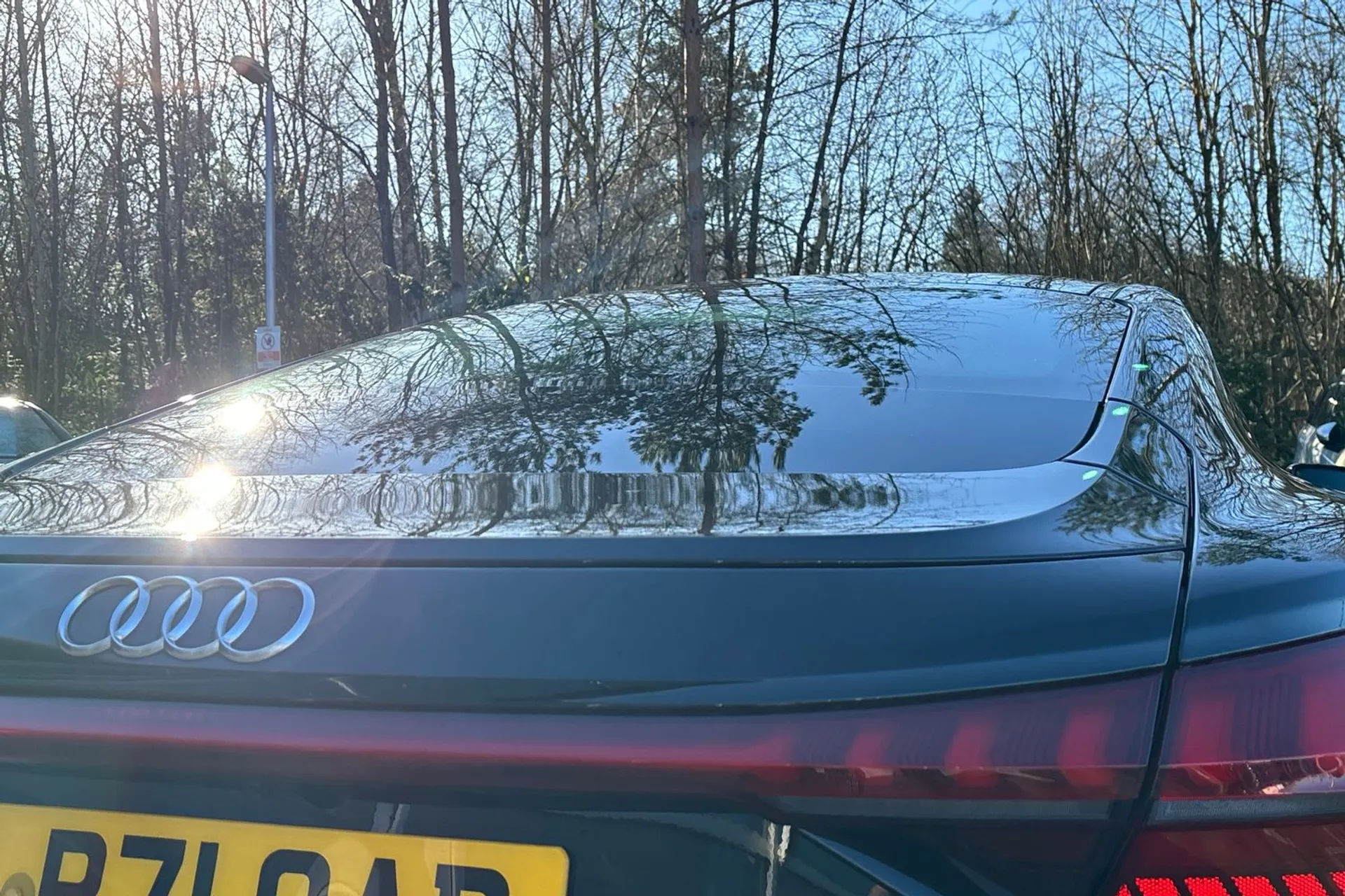 Audi e-tron GT thumbnail image number 15