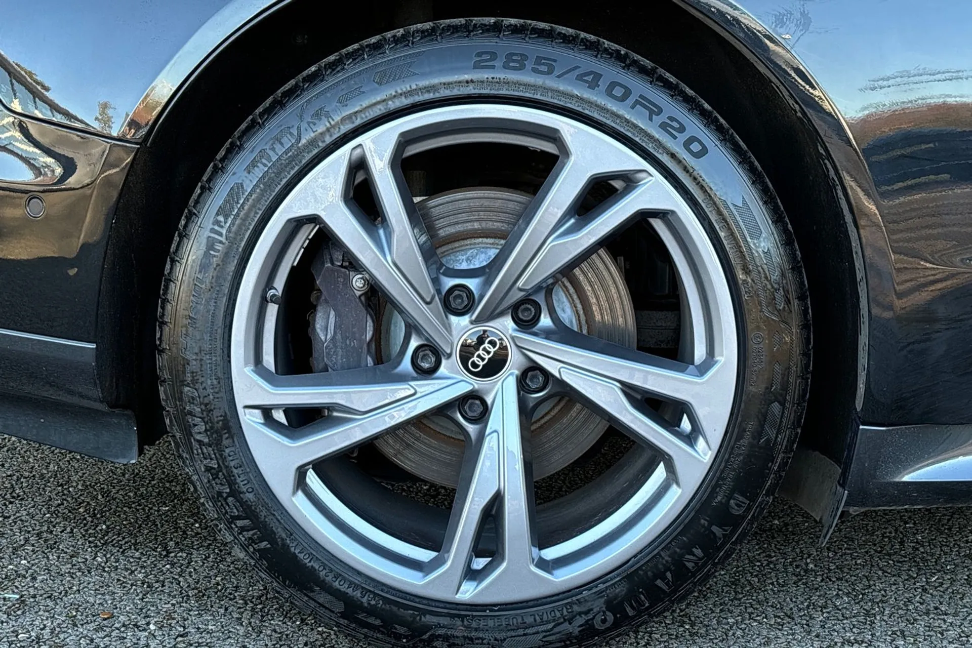 Audi e-tron GT thumbnail image number 13