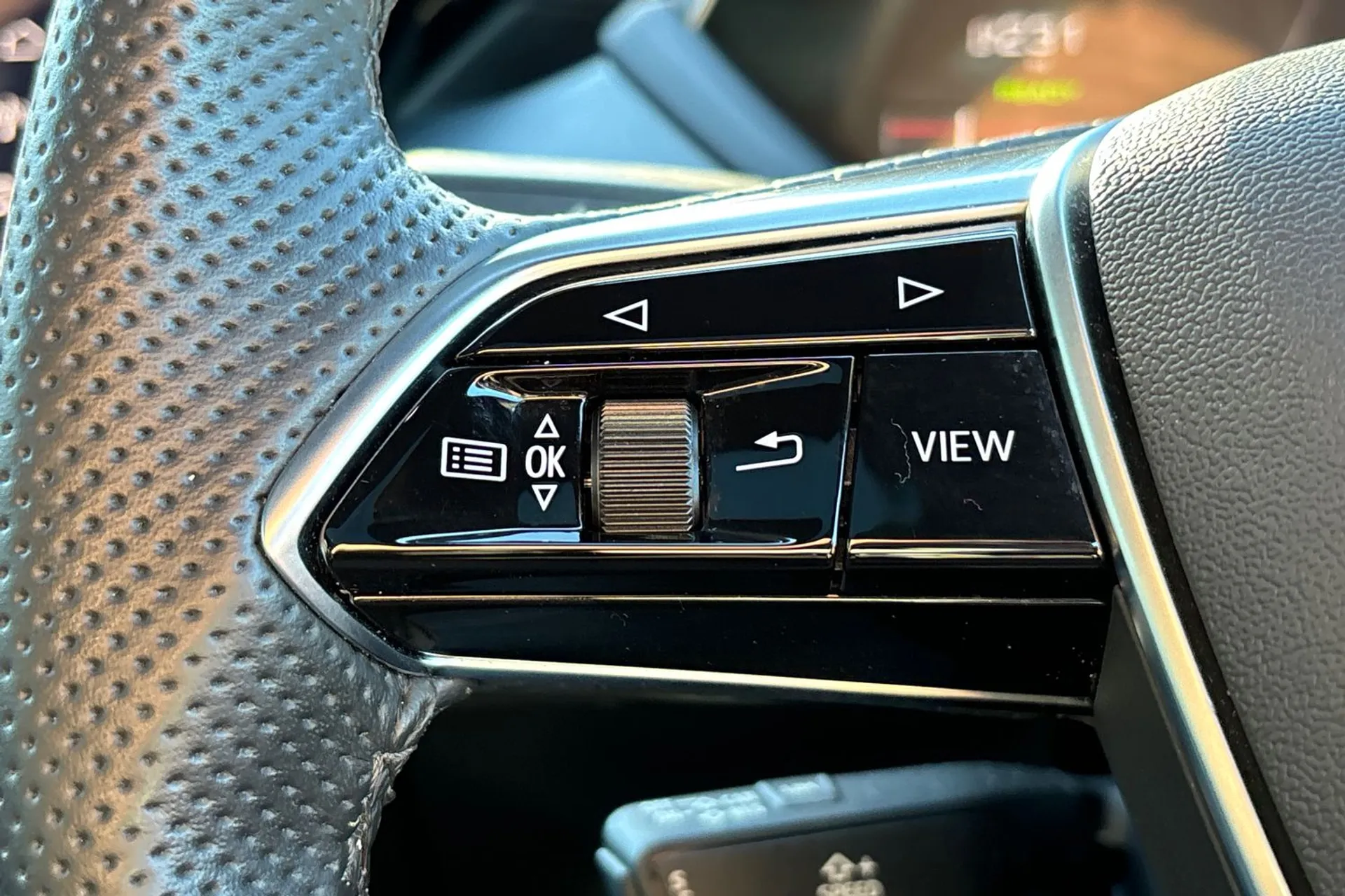 Audi e-tron GT thumbnail image number 37