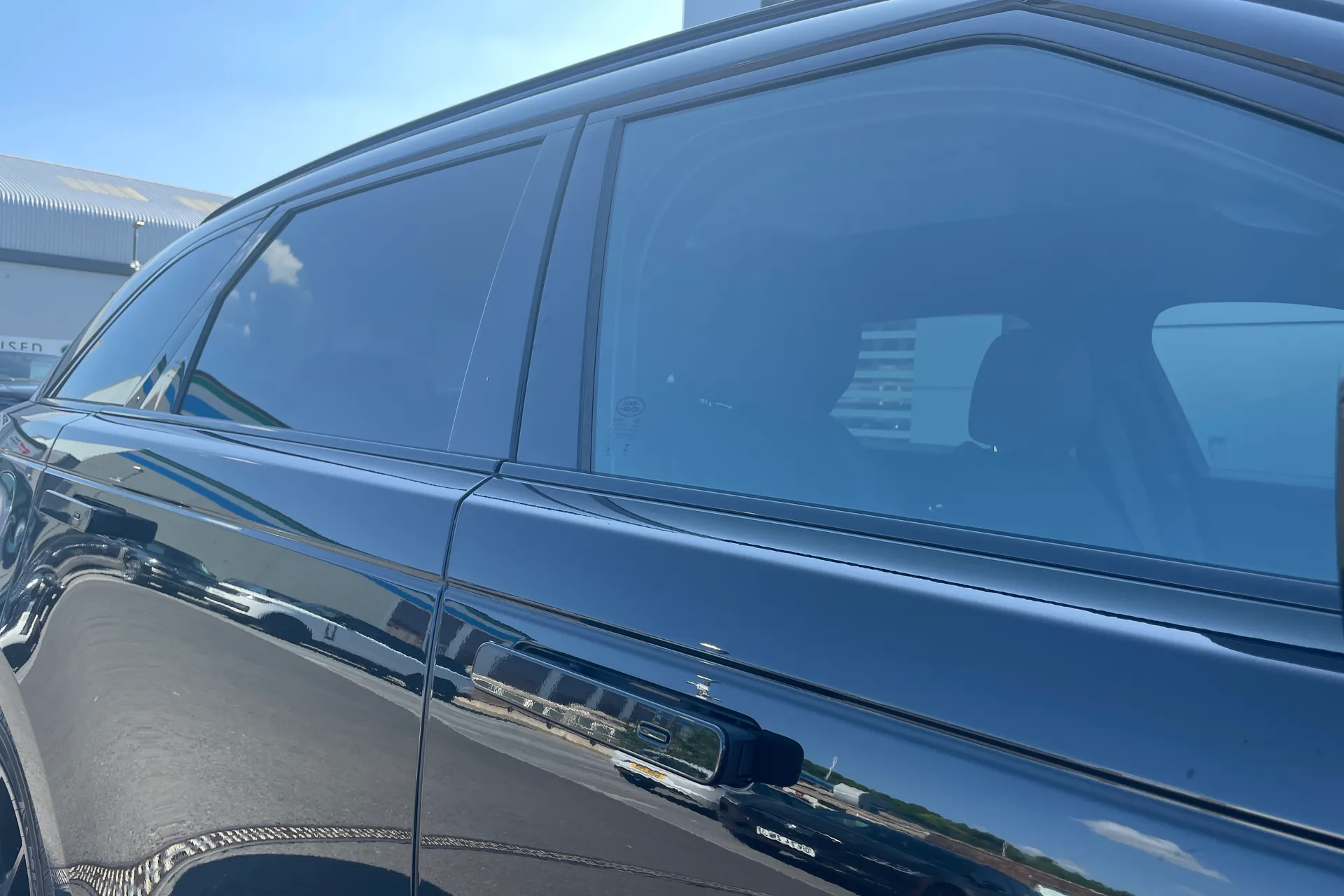 LAND ROVER RANGE ROVER VELAR thumbnail image number 24