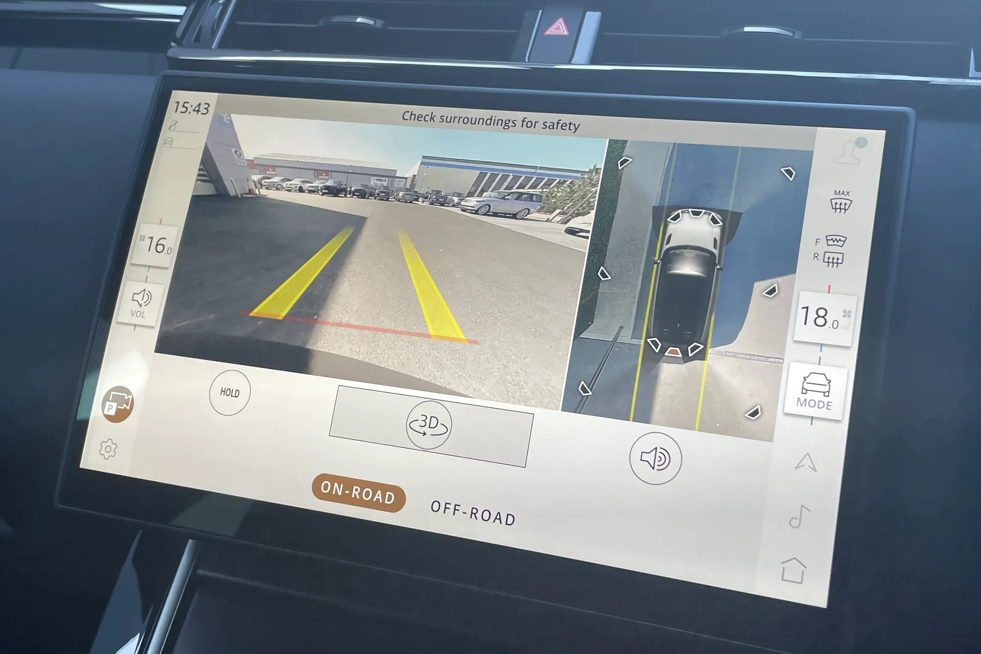 LAND ROVER RANGE ROVER VELAR thumbnail image number 3