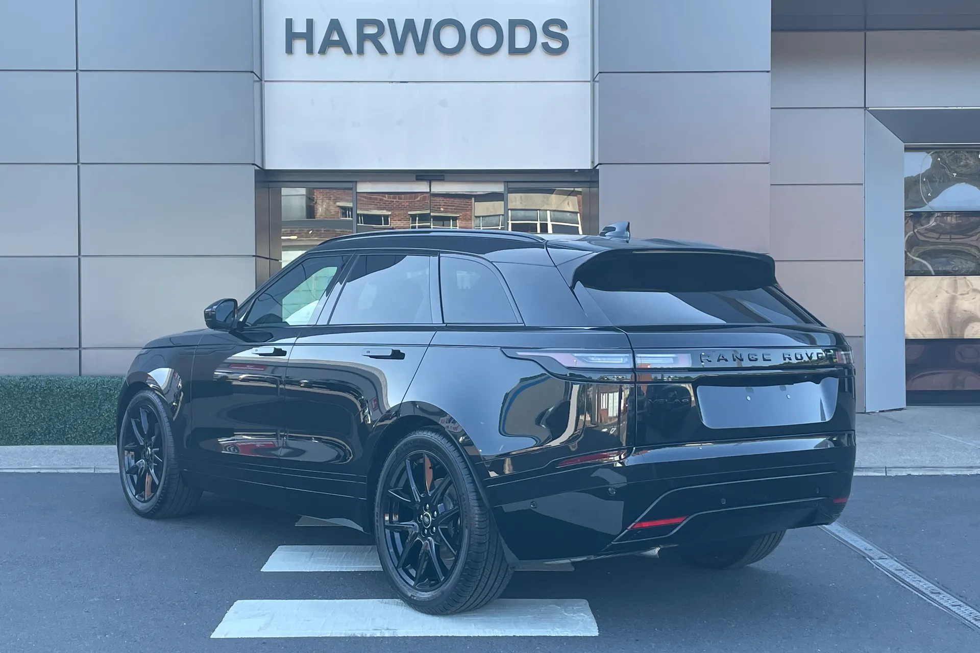 LAND ROVER RANGE ROVER VELAR thumbnail image number 12
