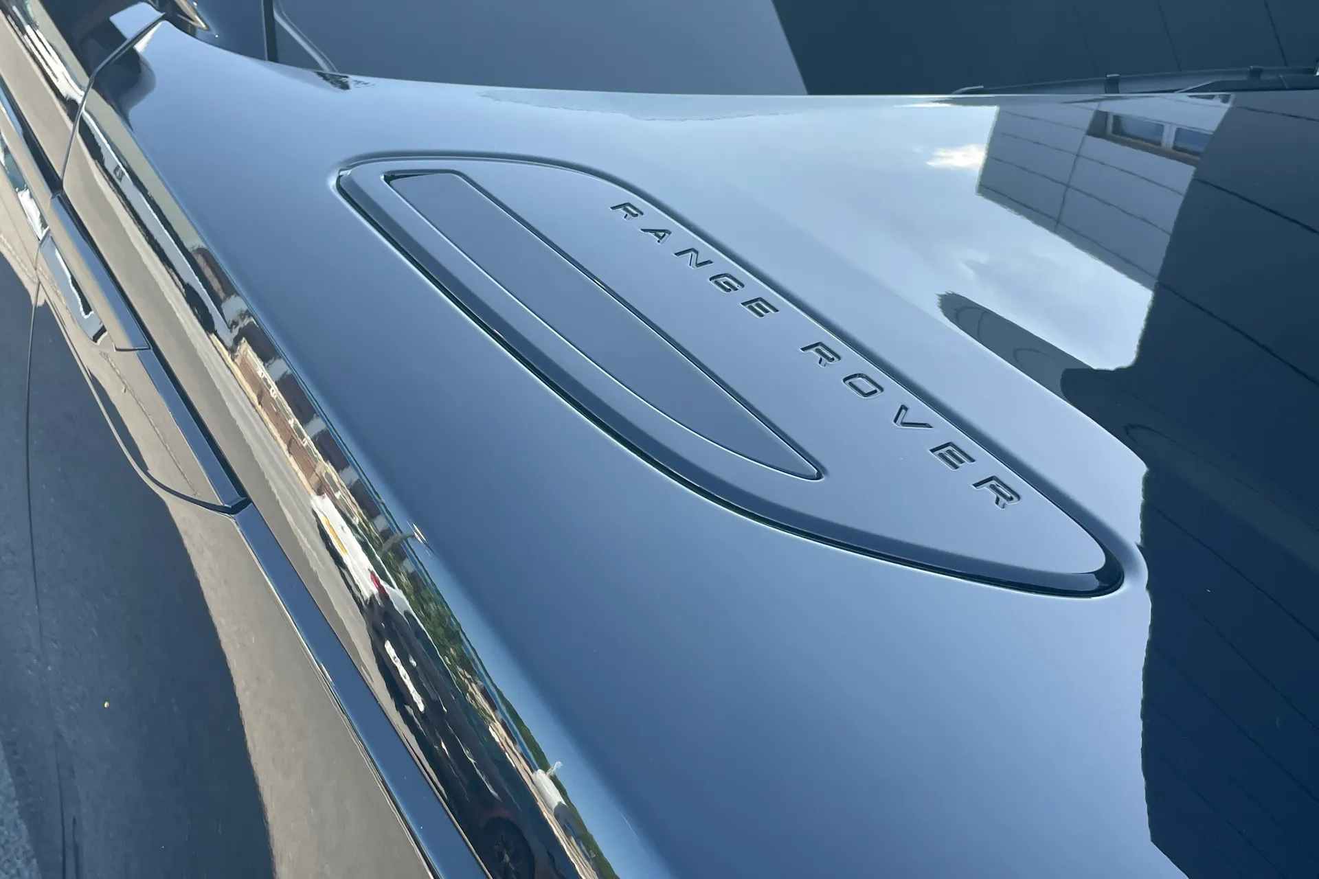 LAND ROVER RANGE ROVER VELAR thumbnail image number 21